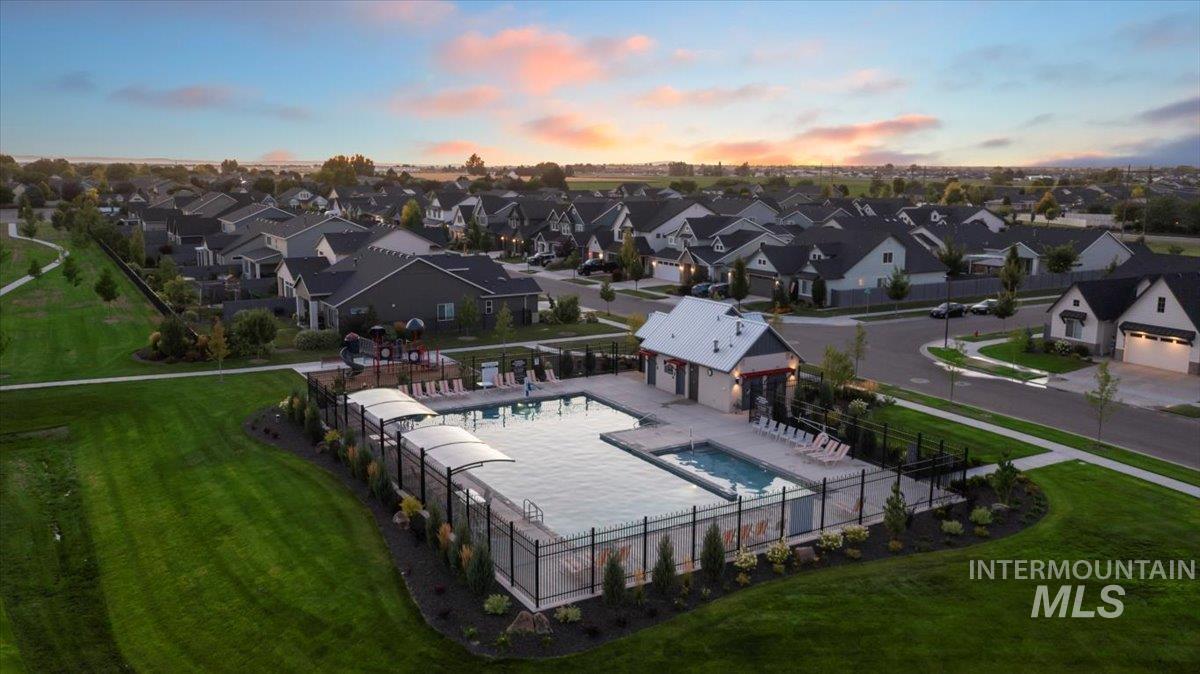 10238 Hazy Glen Dr, Nampa, Idaho 83687-7934, 3 Bedrooms, 2 Bathrooms, Residential For Sale, Price $500,000,MLS 98974503