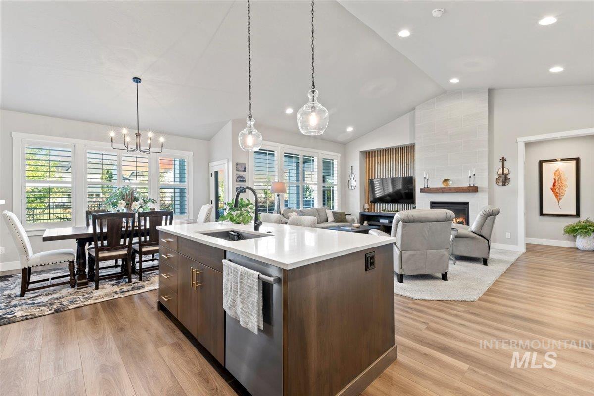 10238 Hazy Glen Dr, Nampa, Idaho 83687-7934, 3 Bedrooms, 2 Bathrooms, Residential For Sale, Price $500,000,MLS 98974503