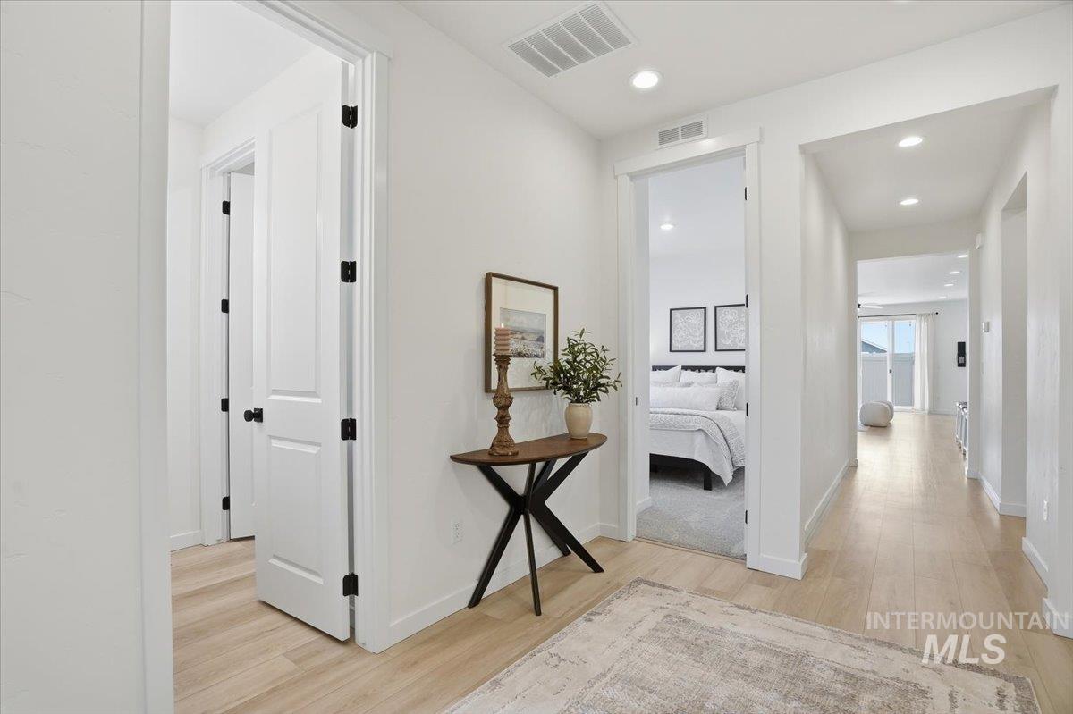 18466 N Geranium Way, Nampa, Idaho 83687, 3 Bedrooms, 2 Bathrooms, Residential For Sale, Price $537,900,MLS 98974504