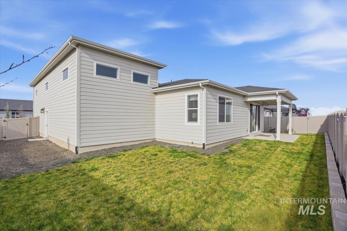 18466 N Geranium Way, Nampa, Idaho 83687, 3 Bedrooms, 2 Bathrooms, Residential For Sale, Price $519,900, 98974504