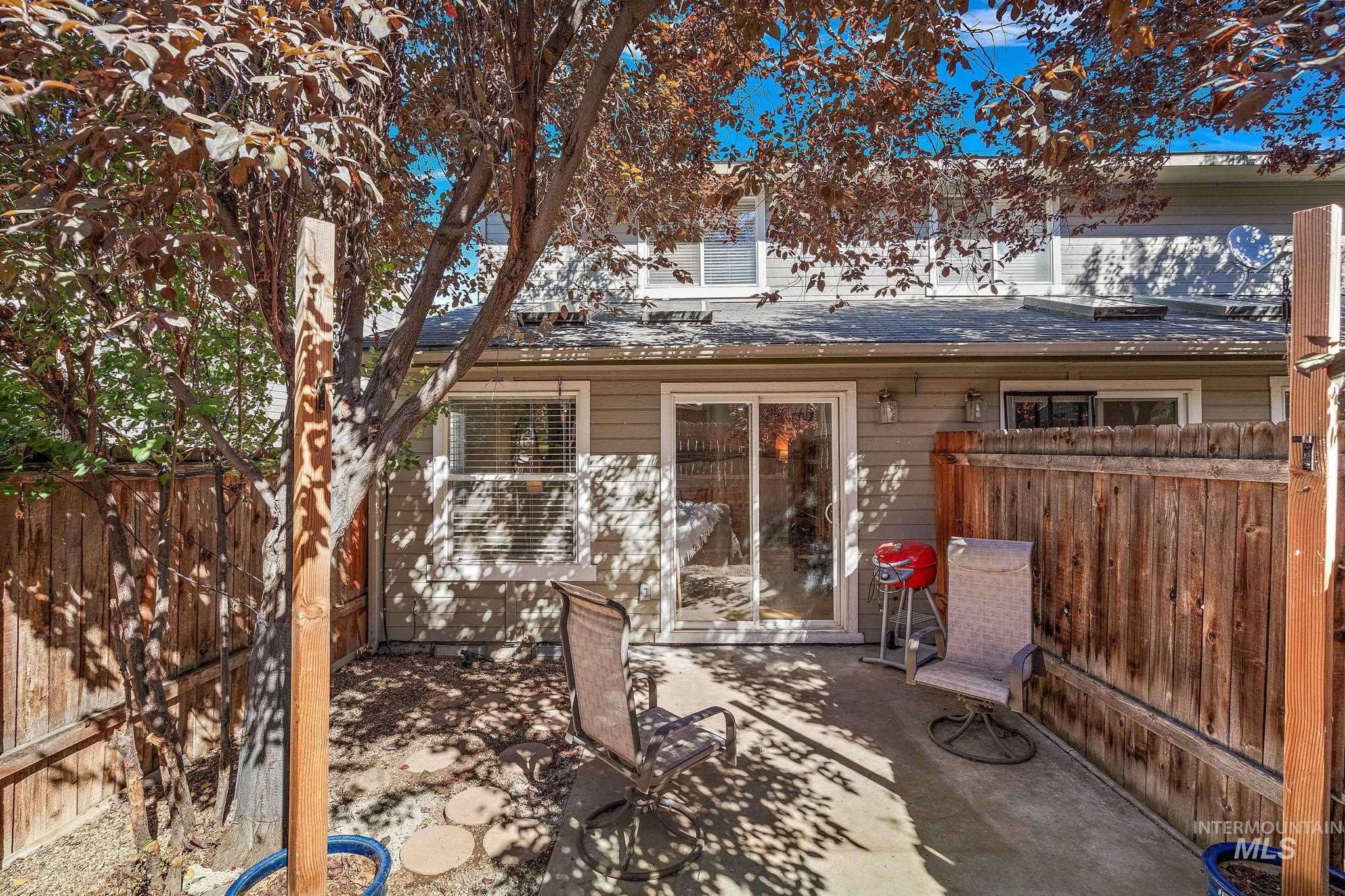 6937 W Preece Ln., Boise, Idaho 83704, 2 Bedrooms, 1.5 Bathrooms, Residential For Sale, Price $319,900,MLS 98974505