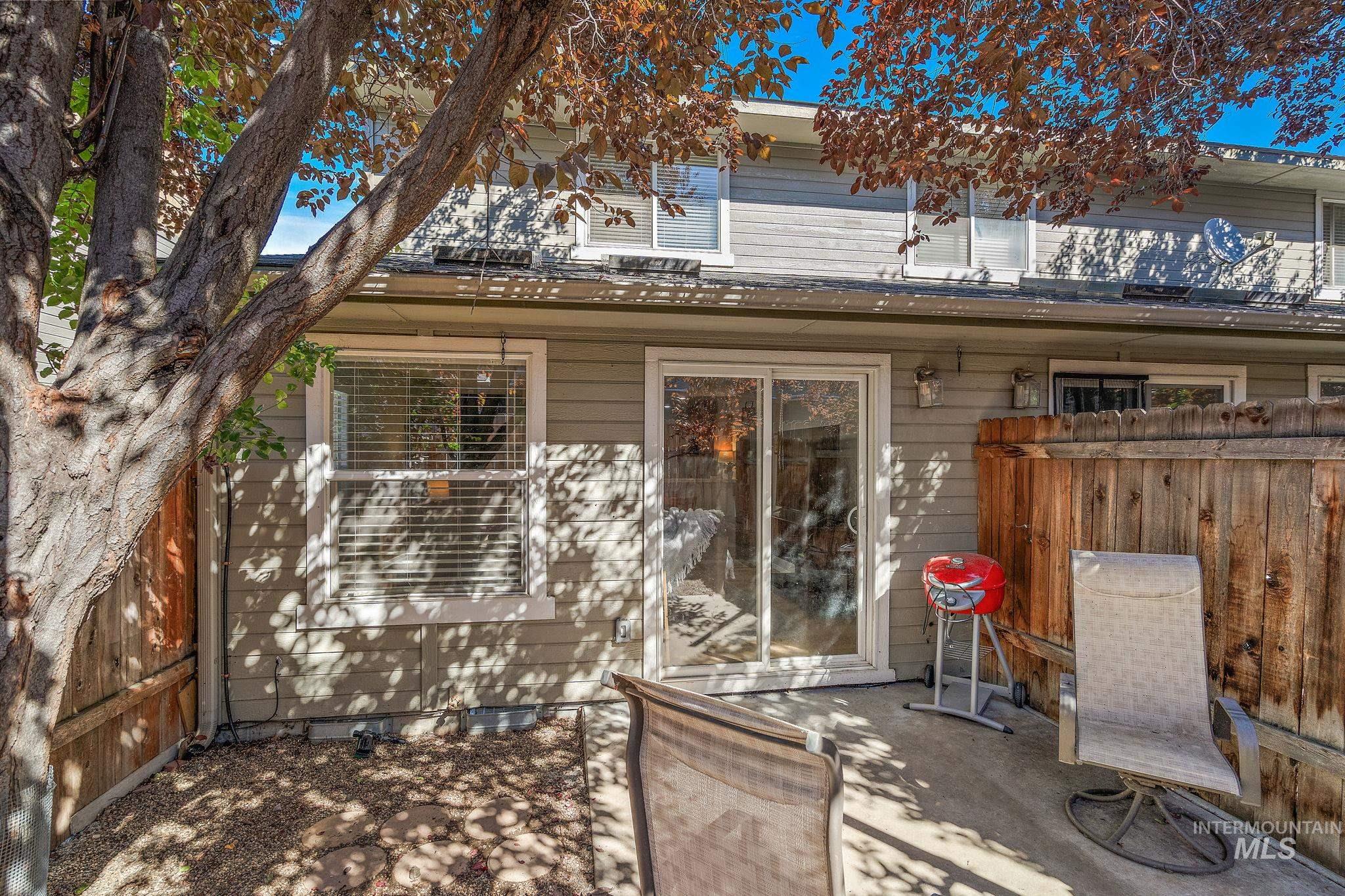 6937 W Preece Ln., Boise, Idaho 83704, 2 Bedrooms, 1.5 Bathrooms, Residential For Sale, Price $319,900,MLS 98974505