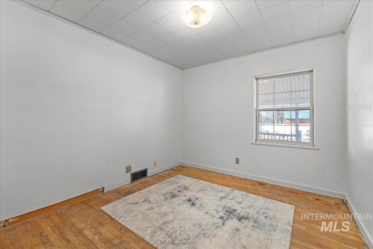 495 E Bridge St, Midvale, Idaho 83645, 4 Bedrooms, 2 Bathrooms, Residential For Sale, Price $430,000,MLS 98974506