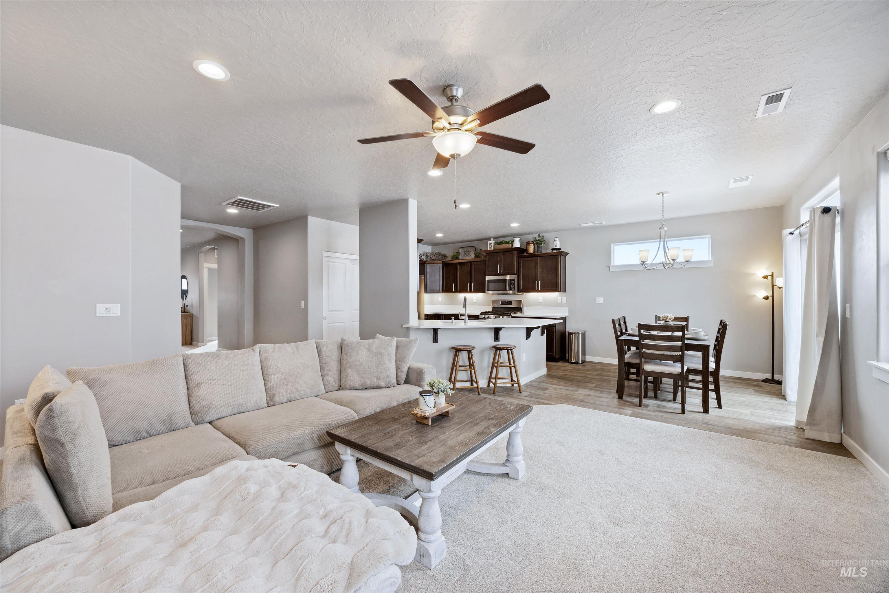 2588 E Mcintosh Ct, Emmett, Idaho 83617, 3 Bedrooms, 2 Bathrooms, Residential For Sale, Price $445,900,MLS 98974507