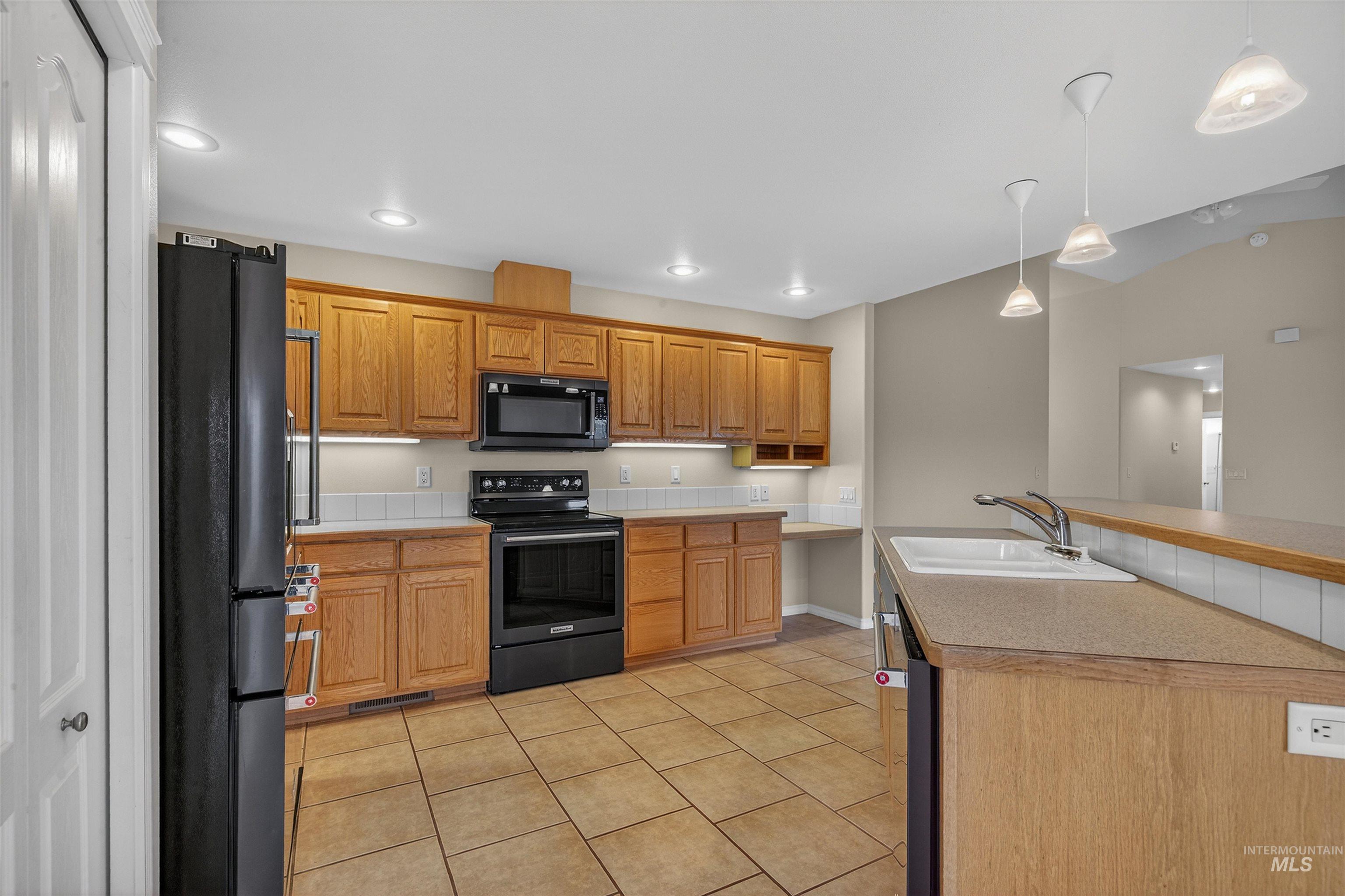 2924 27th Street, Clarkston, Washington 99403, 3 Bedrooms, 2 Bathrooms, Residential For Sale, Price $449,000,MLS 98974508