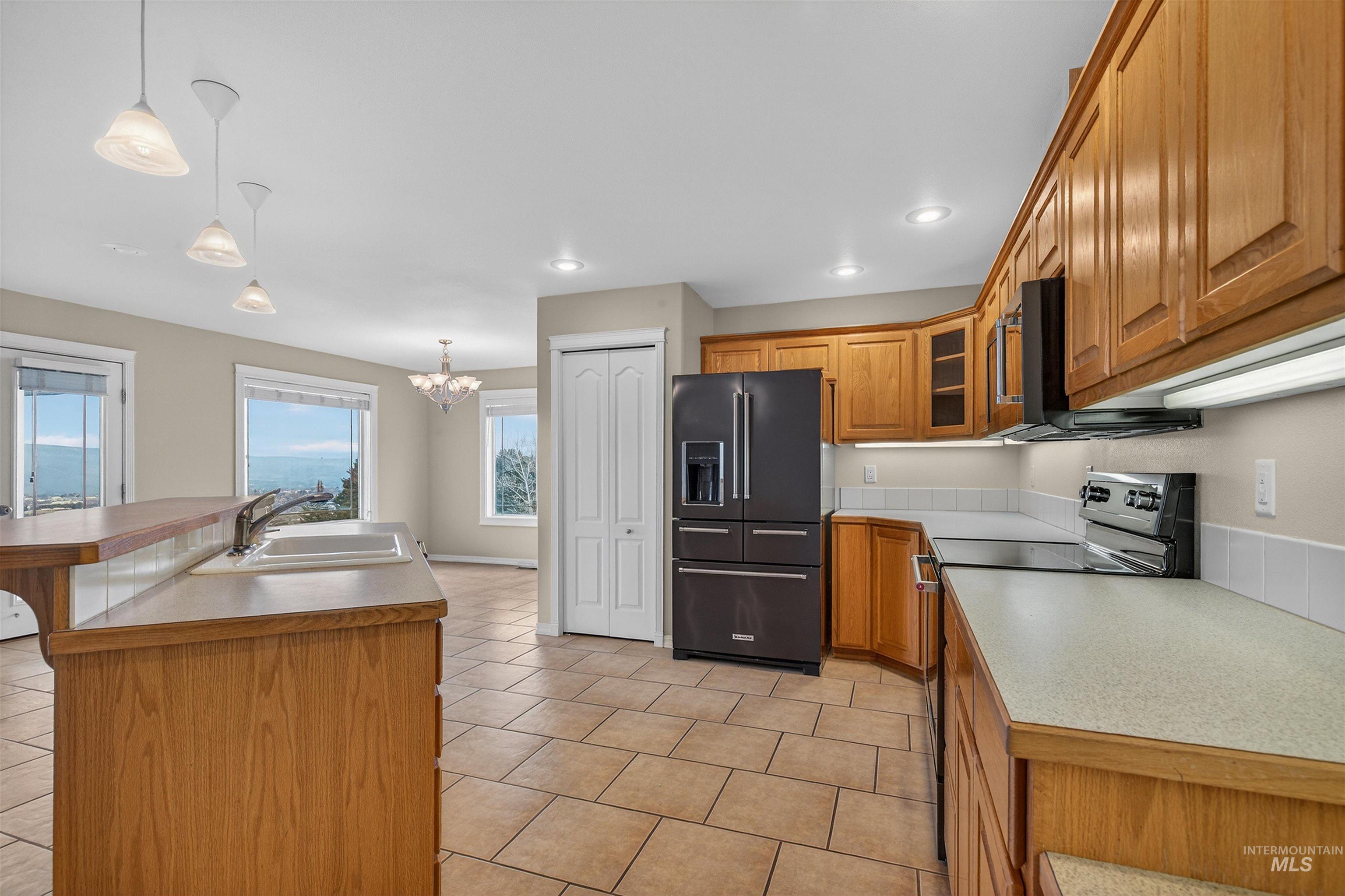 2924 27th Street, Clarkston, Washington 99403, 3 Bedrooms, 2 Bathrooms, Residential For Sale, Price $449,000,MLS 98974508