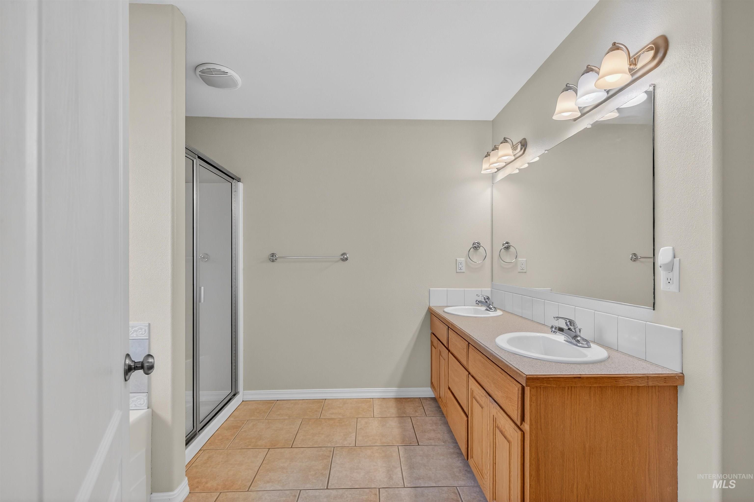 2924 27th Street, Clarkston, Washington 99403, 3 Bedrooms, 2 Bathrooms, Residential For Sale, Price $449,000,MLS 98974508