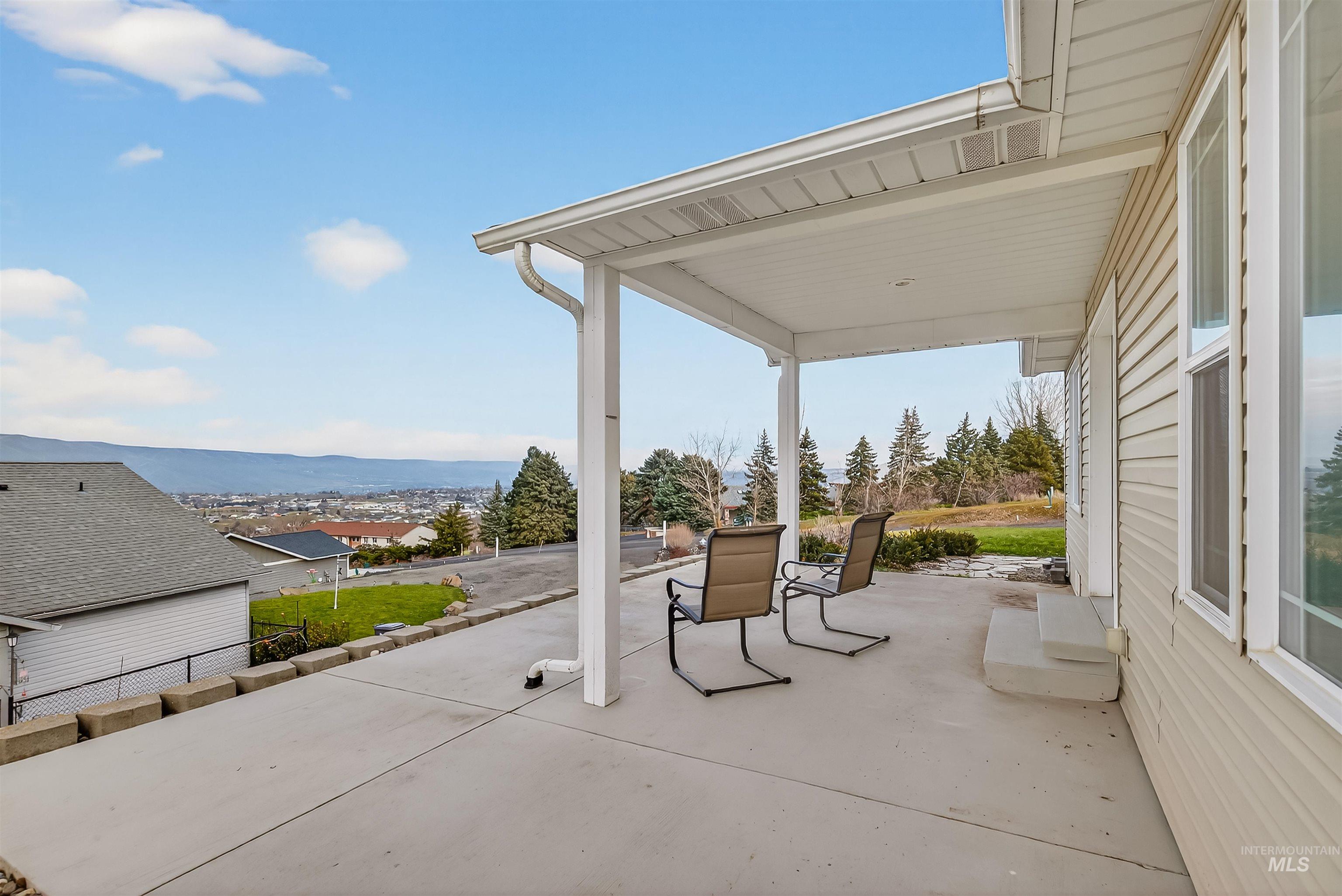 2924 27th Street, Clarkston, Washington 99403, 3 Bedrooms, 2 Bathrooms, Residential For Sale, Price $449,000,MLS 98974508