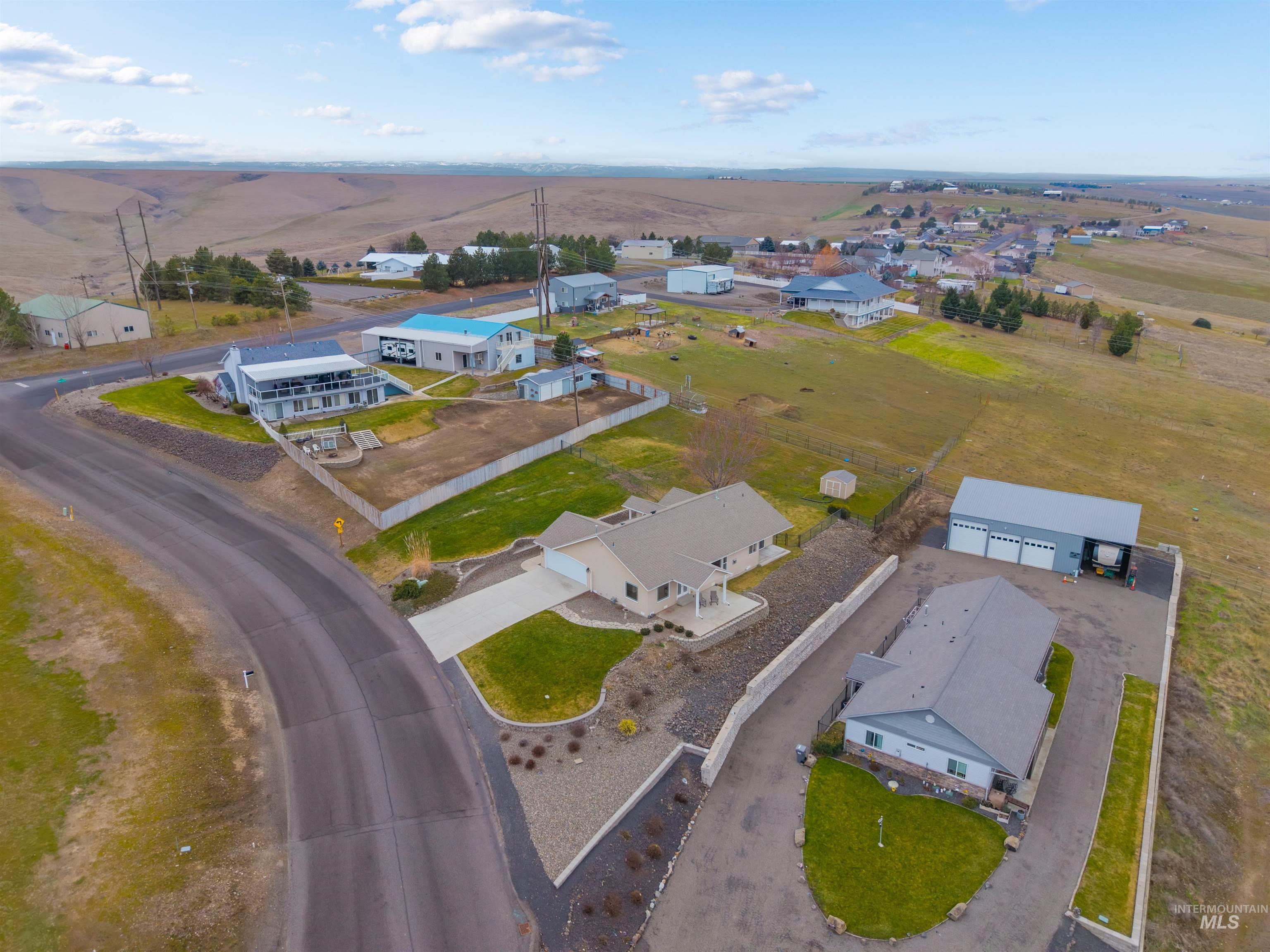 2924 27th Street, Clarkston, Washington 99403, 3 Bedrooms, 2 Bathrooms, Residential For Sale, Price $449,000,MLS 98974508