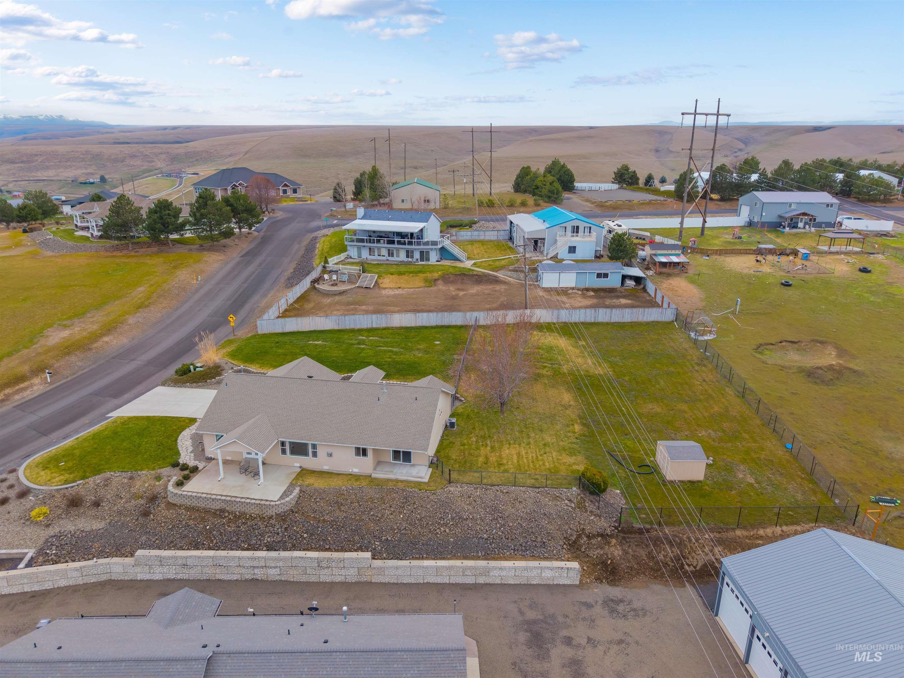 2924 27th Street, Clarkston, Washington 99403, 3 Bedrooms, 2 Bathrooms, Residential For Sale, Price $449,000,MLS 98974508