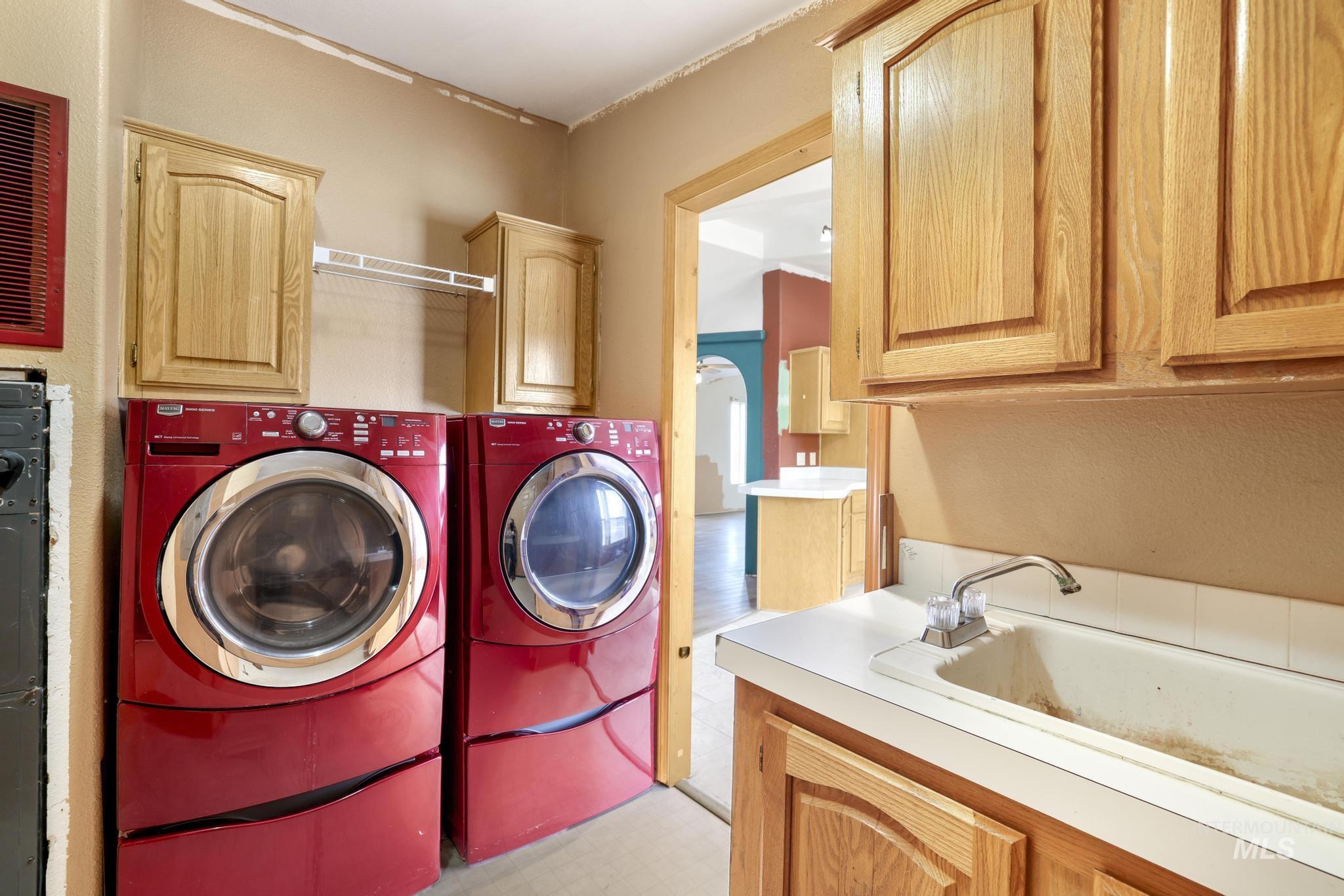 3480 E 2900 N, Kimberly, Idaho 83341, 3 Bedrooms, 2 Bathrooms, Residential For Sale, Price $479,900,MLS 98974509