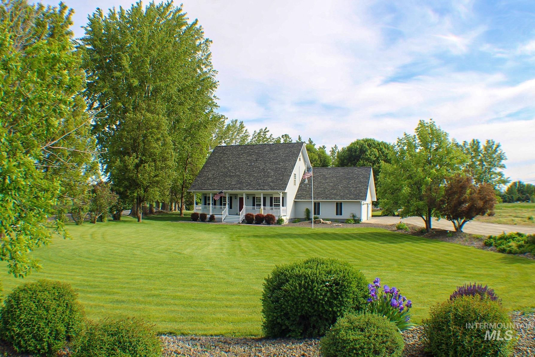 1725 W Central Avenue, Emmett, Idaho 83617, 3 Bedrooms, 3 Bathrooms, Residential For Sale, Price $680,000,MLS 98974511