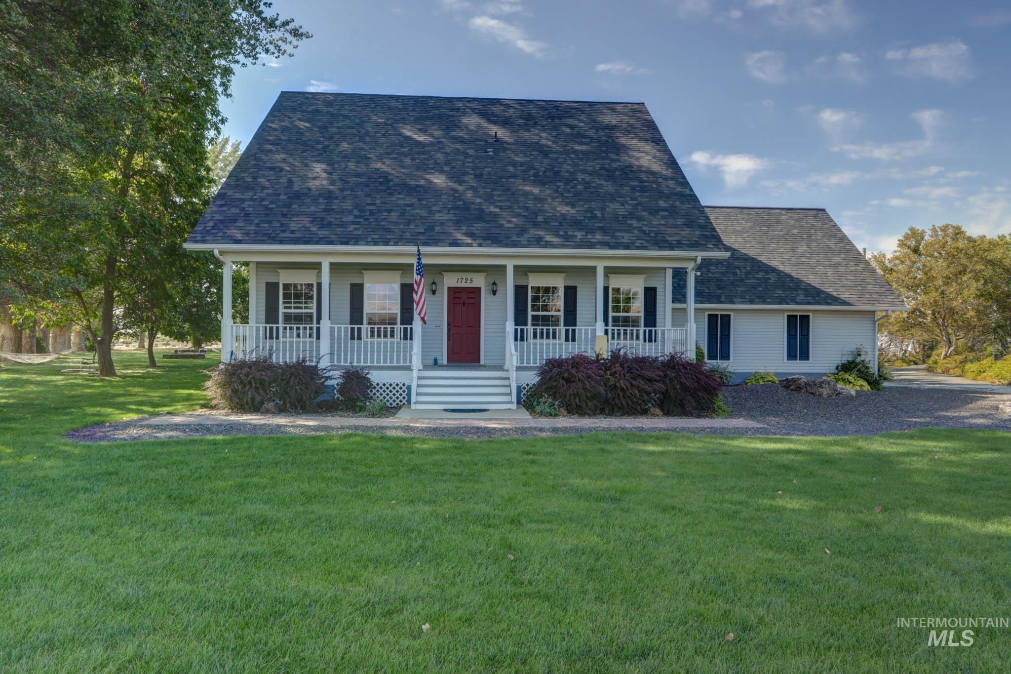 1725 W Central Avenue, Emmett, Idaho 83617, 3 Bedrooms, 3 Bathrooms, Residential For Sale, Price $680,000,MLS 98974511