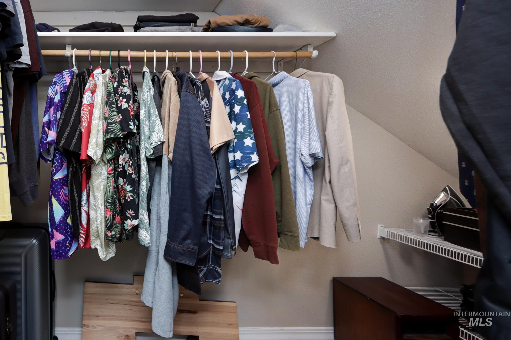 1725 W Central Avenue, Emmett, Idaho 83617, 3 Bedrooms, 3 Bathrooms, Residential For Sale, Price $680,000,MLS 98974511