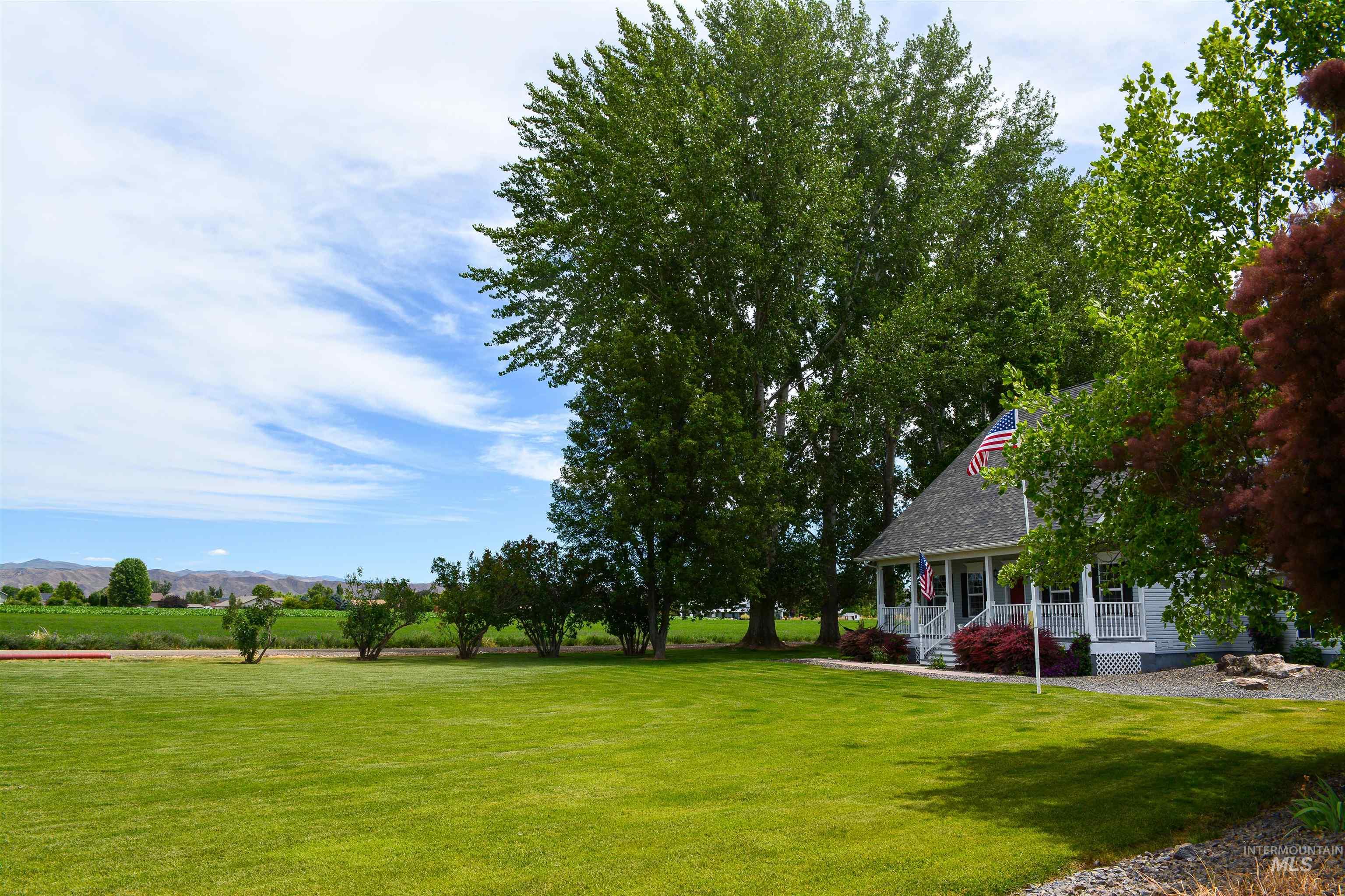 1725 W Central Avenue, Emmett, Idaho 83617, 3 Bedrooms, 3 Bathrooms, Residential For Sale, Price $680,000,MLS 98974511