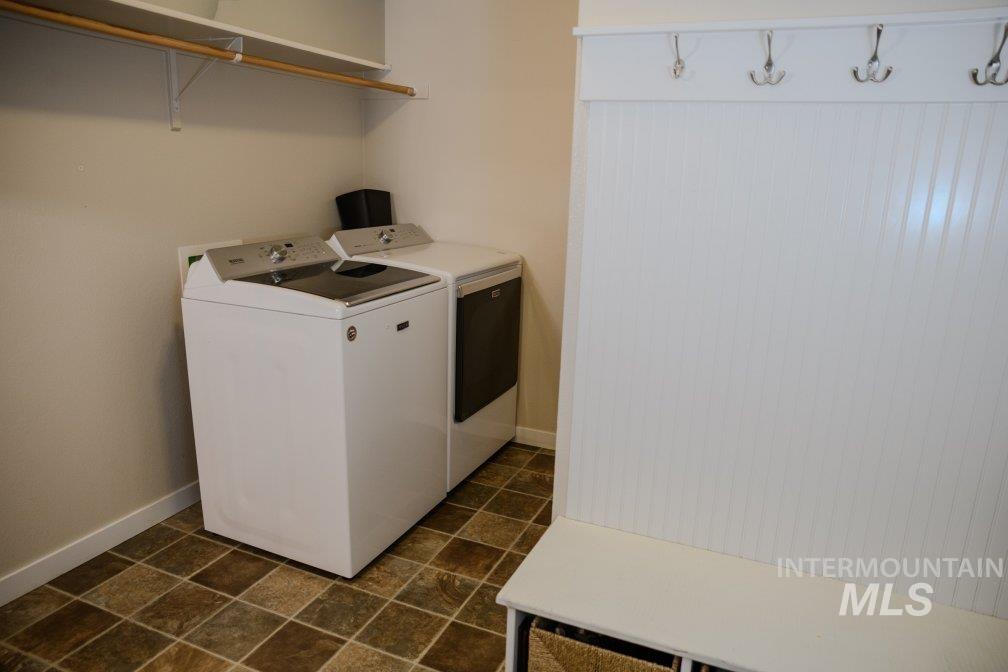 1997 N Rosedust Dr, Kuna, Idaho 83634, 5 Bedrooms, 2.5 Bathrooms, Residential For Sale, Price $518,990,MLS 98974513