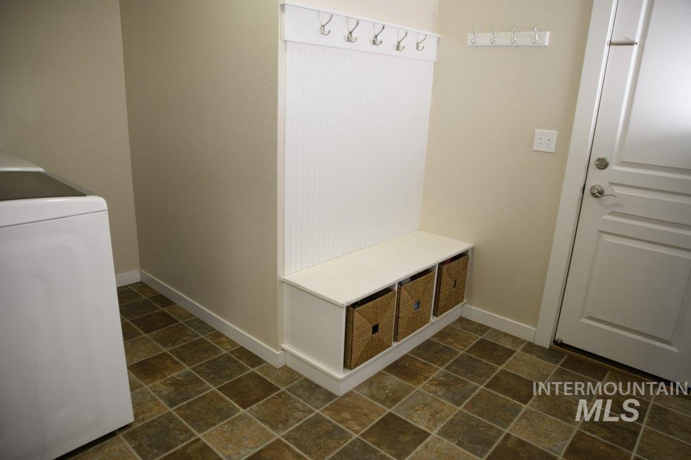 1997 N Rosedust Dr, Kuna, Idaho 83634, 5 Bedrooms, 2.5 Bathrooms, Residential For Sale, Price $518,990,MLS 98974513