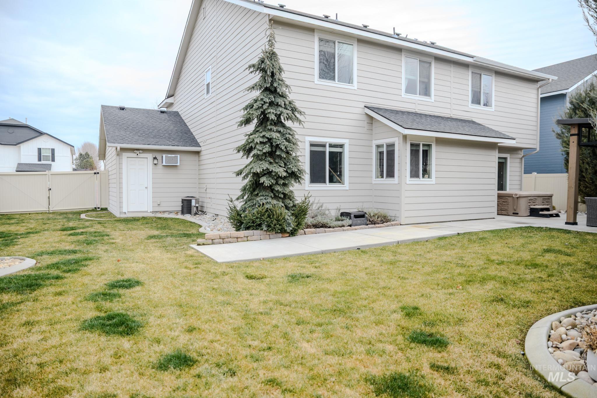 1997 N Rosedust Dr, Kuna, Idaho 83634, 5 Bedrooms, 2.5 Bathrooms, Residential For Sale, Price $518,990,MLS 98974513