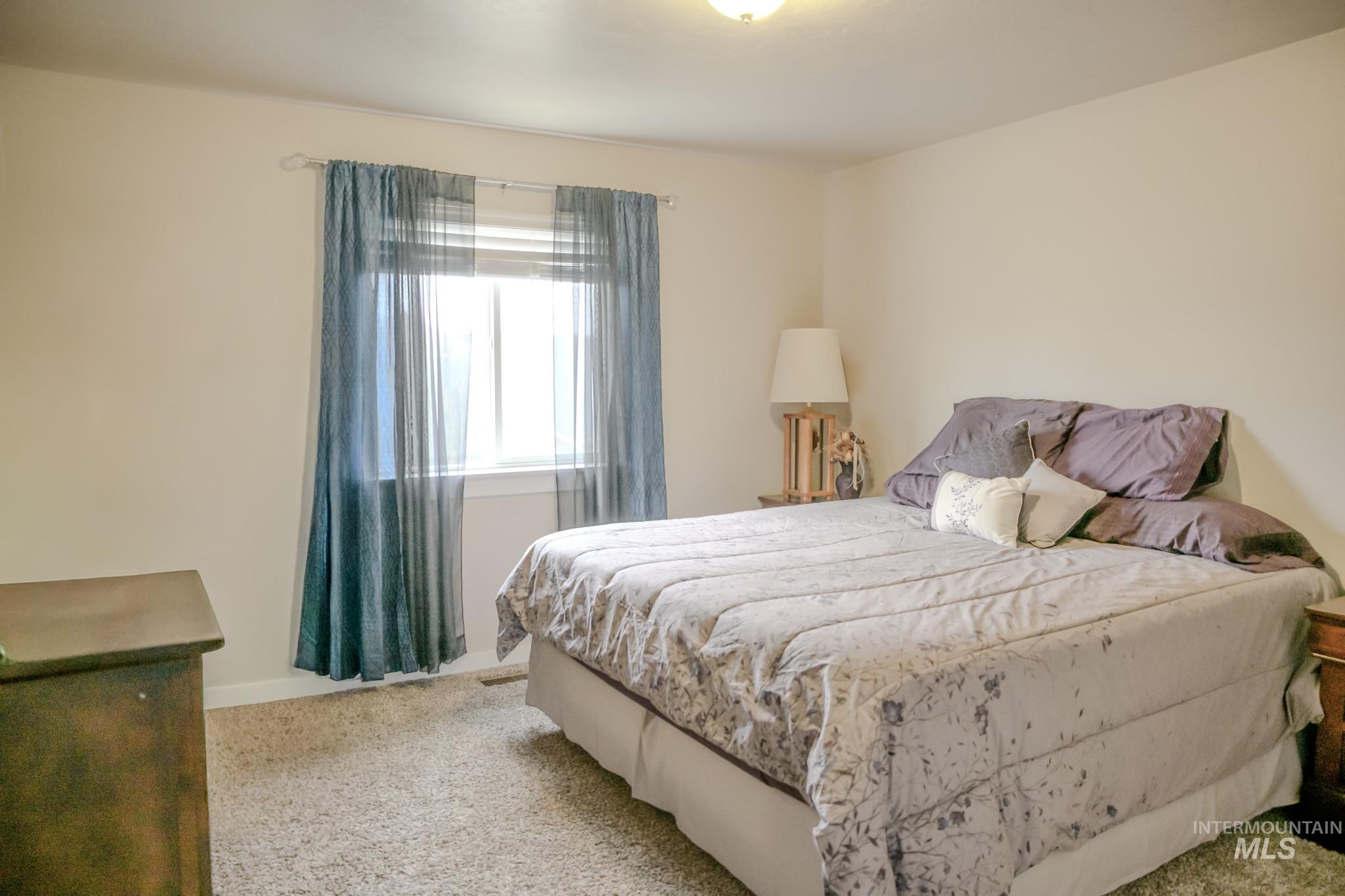 1997 N Rosedust Dr, Kuna, Idaho 83634, 5 Bedrooms, 2.5 Bathrooms, Residential For Sale, Price $518,990,MLS 98974513