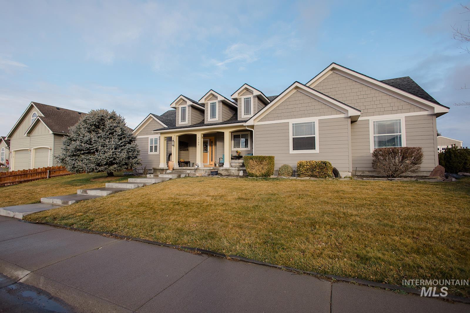 1790 NE Cinder Loop, Mountain Home, Idaho 83647, 3 Bedrooms, 2 Bathrooms, Residential For Sale, Price $435,000,MLS 98974515