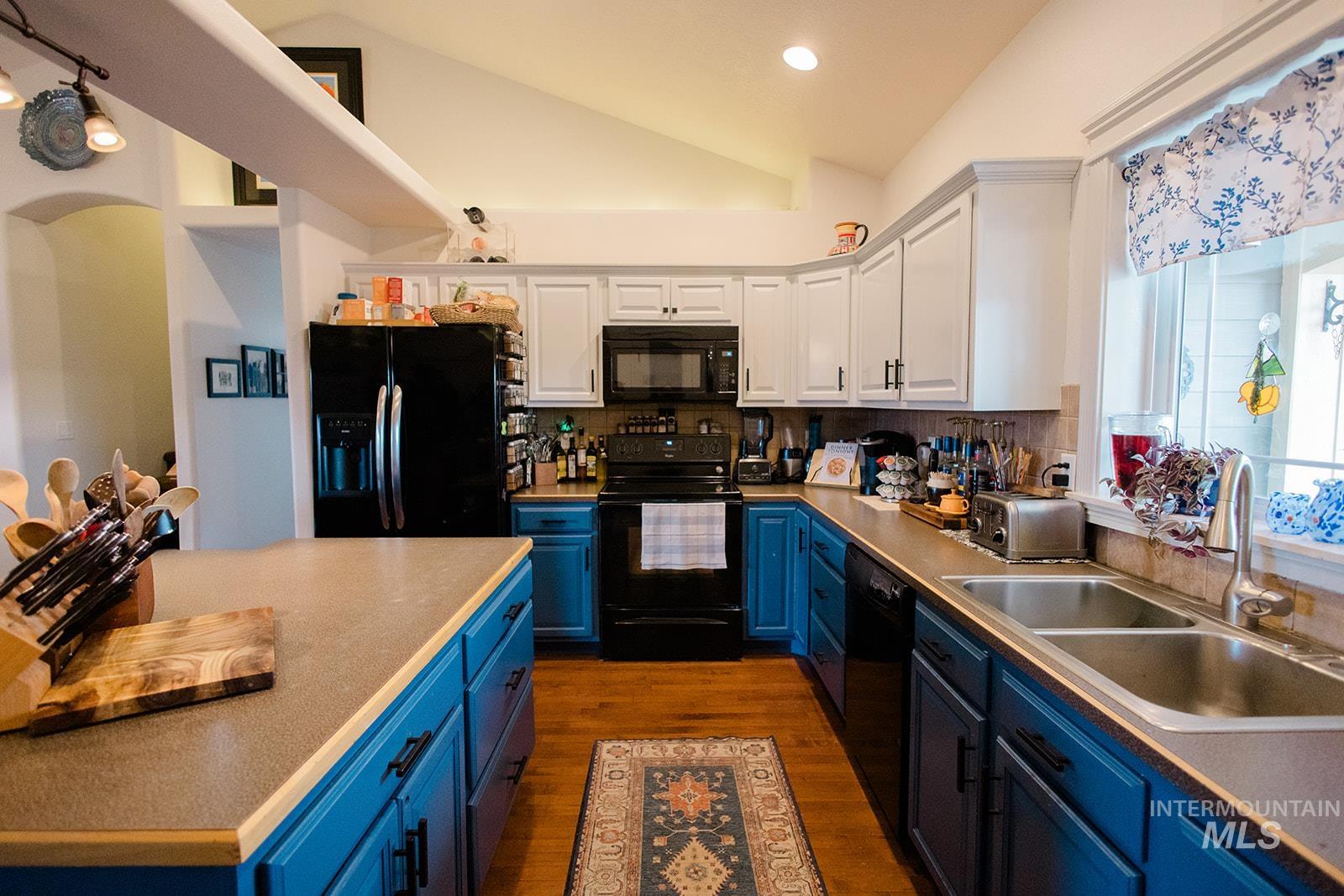 1790 NE Cinder Loop, Mountain Home, Idaho 83647, 3 Bedrooms, 2 Bathrooms, Residential For Sale, Price $435,000,MLS 98974515