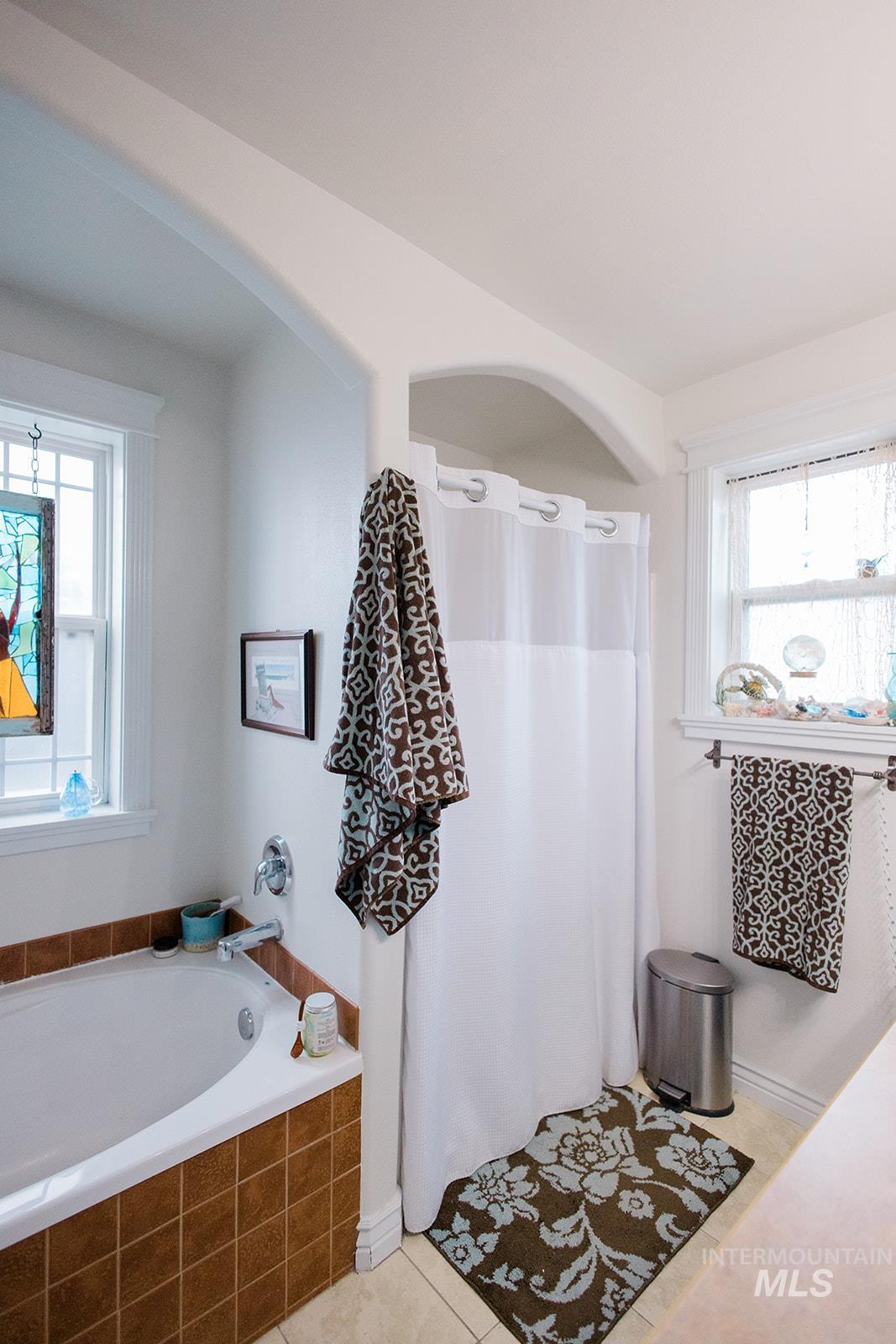 1790 NE Cinder Loop, Mountain Home, Idaho 83647, 3 Bedrooms, 2 Bathrooms, Residential For Sale, Price $435,000,MLS 98974515