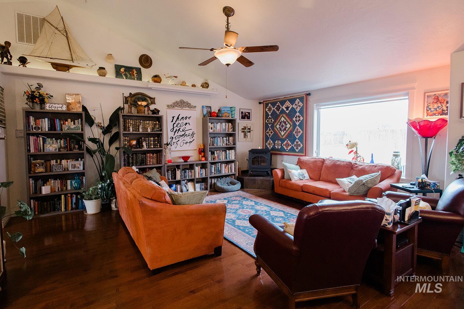 1790 NE Cinder Loop, Mountain Home, Idaho 83647, 3 Bedrooms, 2 Bathrooms, Residential For Sale, Price $435,000,MLS 98974515