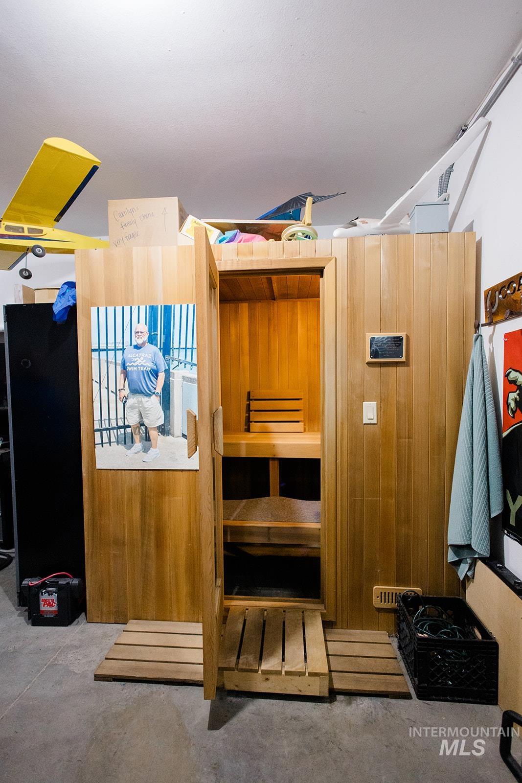 1790 NE Cinder Loop, Mountain Home, Idaho 83647, 3 Bedrooms, 2 Bathrooms, Residential For Sale, Price $435,000,MLS 98974515