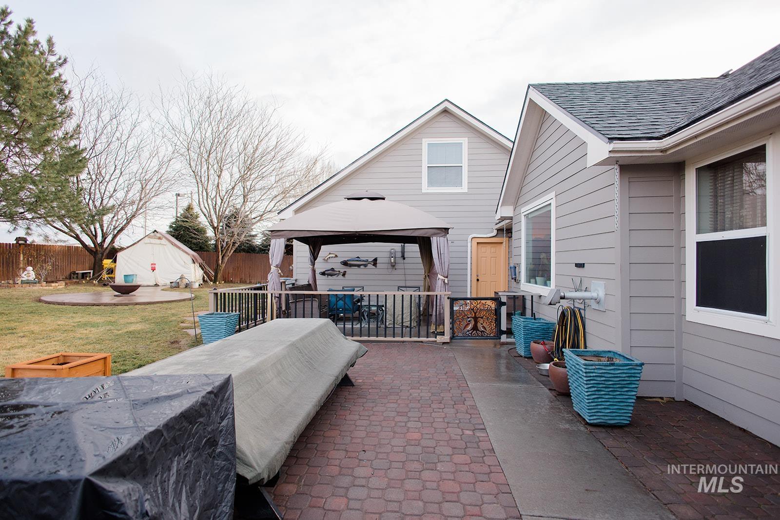 1790 NE Cinder Loop, Mountain Home, Idaho 83647, 3 Bedrooms, 2 Bathrooms, Residential For Sale, Price $435,000,MLS 98974515