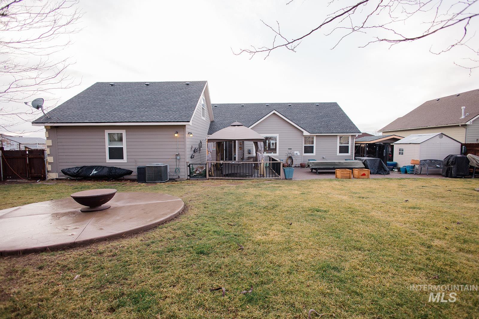 1790 NE Cinder Loop, Mountain Home, Idaho 83647, 3 Bedrooms, 2 Bathrooms, Residential For Sale, Price $435,000,MLS 98974515