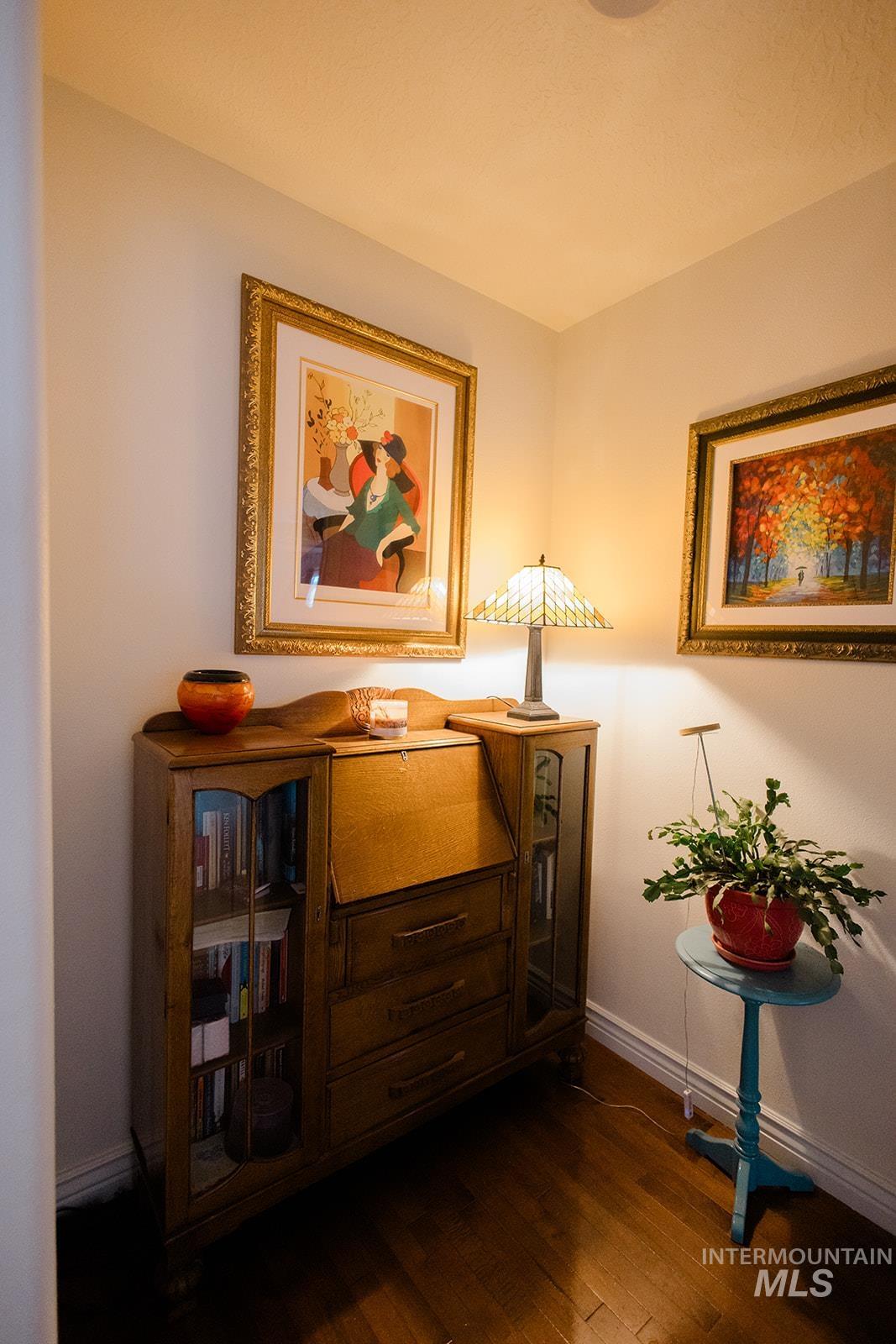 1790 NE Cinder Loop, Mountain Home, Idaho 83647, 3 Bedrooms, 2 Bathrooms, Residential For Sale, Price $435,000,MLS 98974515