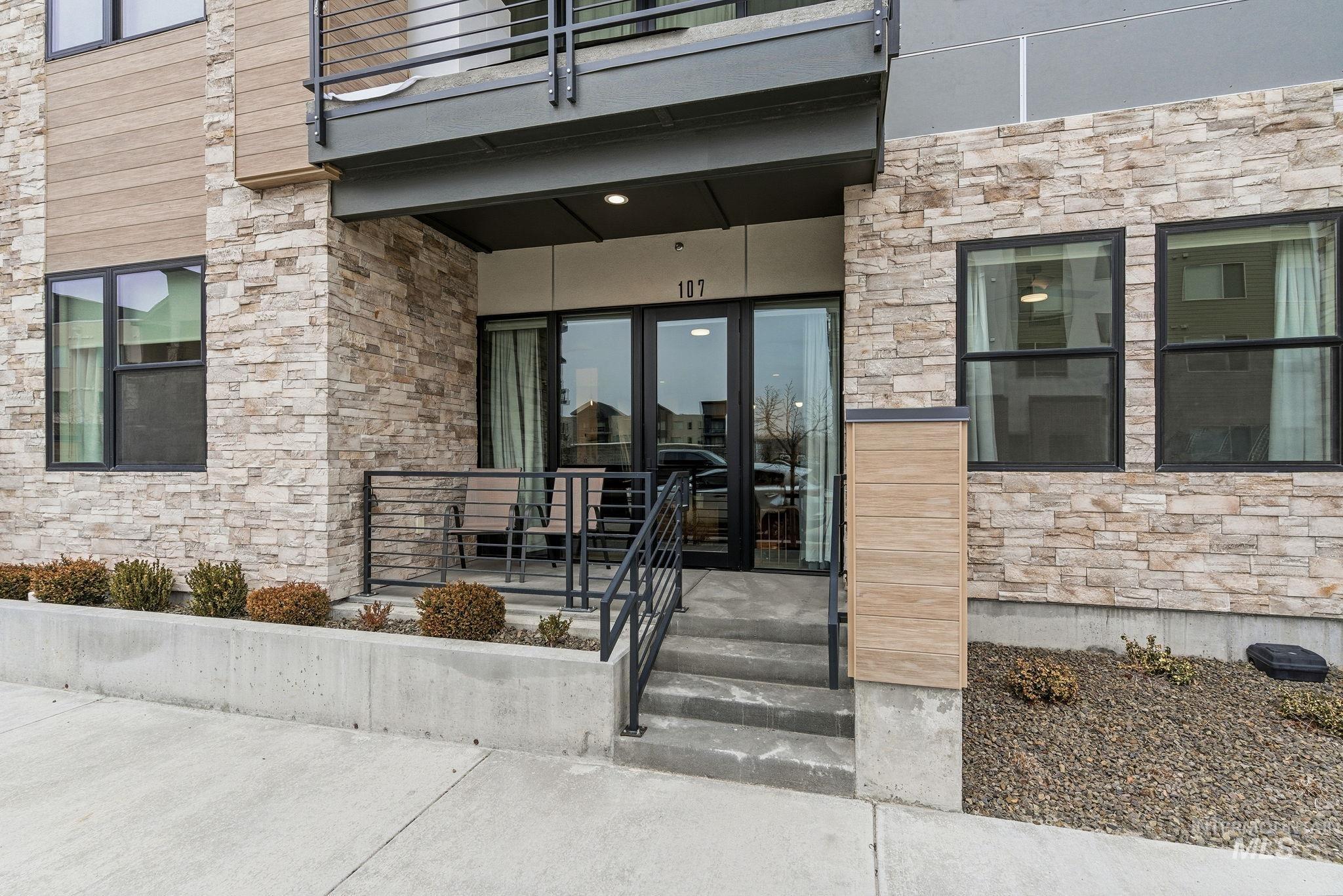 3928 E. Haystack St, Boise, Idaho 83713, 2 Bedrooms, 2 Bathrooms, Residential For Sale, Price $455,000,MLS 98974516