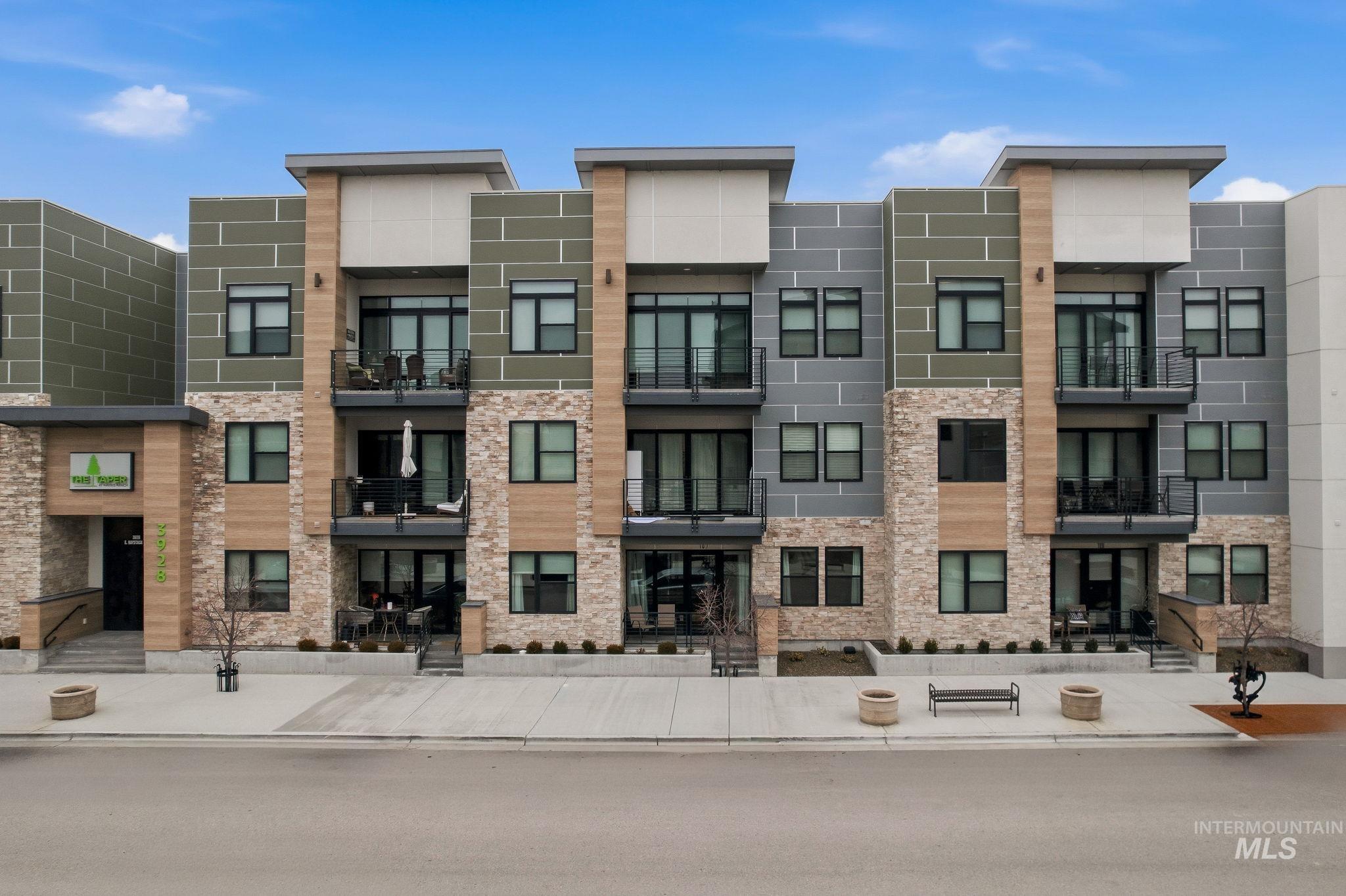 3928 E. Haystack St, Boise, Idaho 83713, 2 Bedrooms, 2 Bathrooms, Residential For Sale, Price $455,000,MLS 98974516