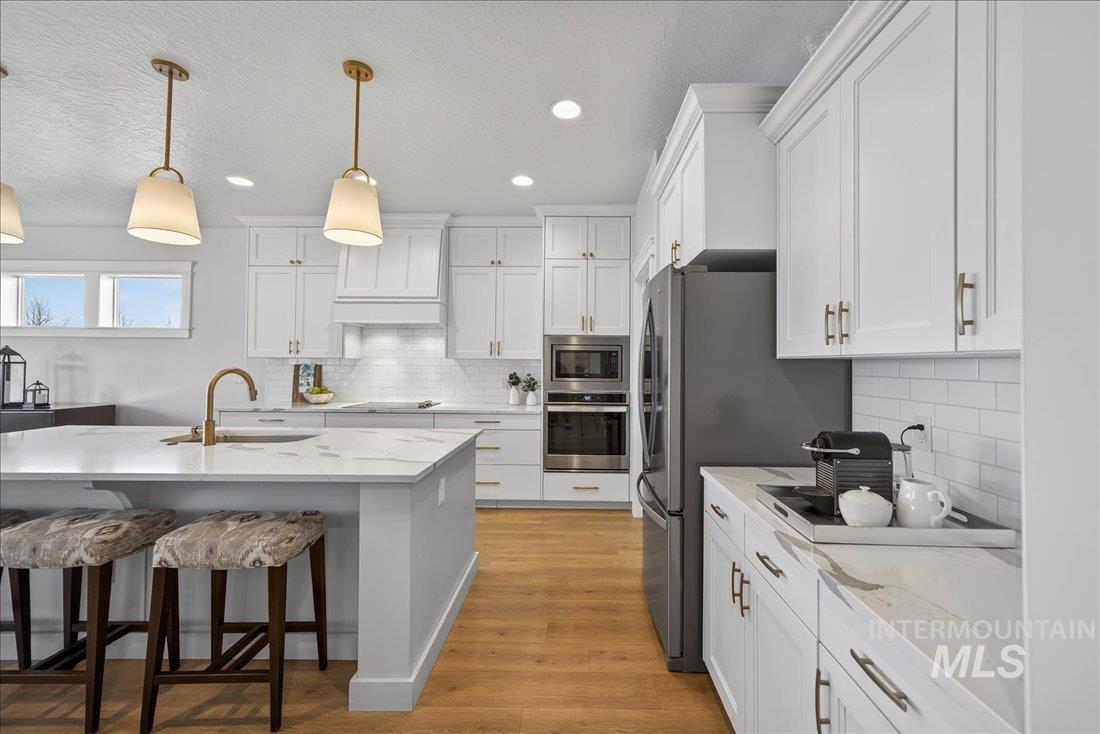 5525 S Acheron Way, Meridian, Idaho 83642, 3 Bedrooms, 2 Bathrooms, Residential For Sale, Price $575,000,MLS 98974519