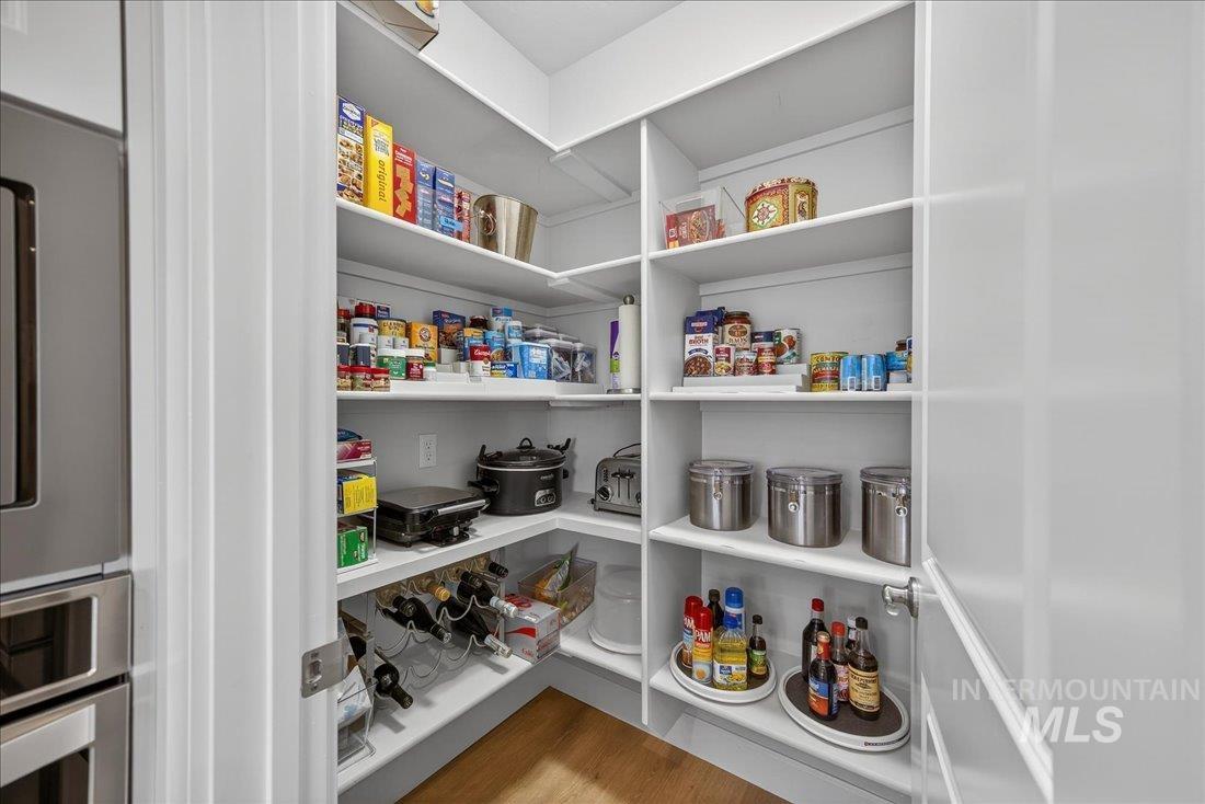 5525 S Acheron Way, Meridian, Idaho 83642, 3 Bedrooms, 2 Bathrooms, Residential For Sale, Price $575,000,MLS 98974519