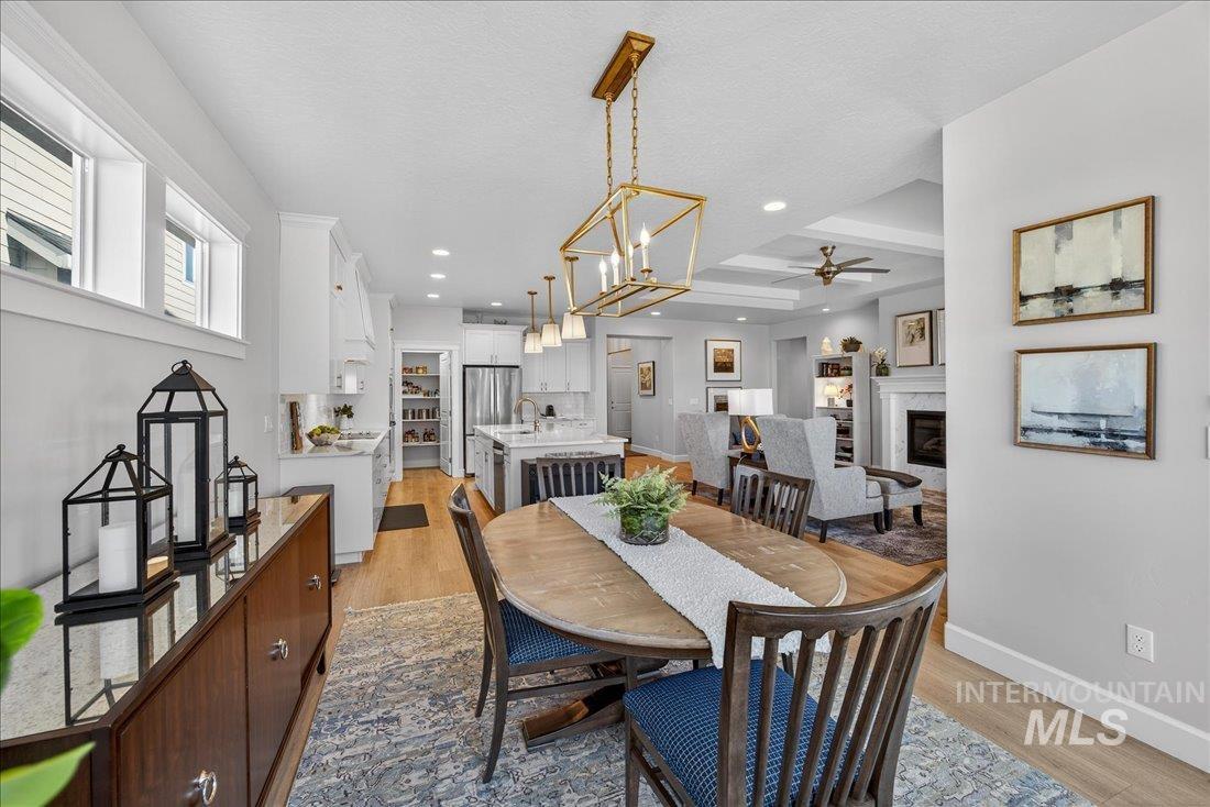 5525 S Acheron Way, Meridian, Idaho 83642, 3 Bedrooms, 2 Bathrooms, Residential For Sale, Price $575,000,MLS 98974519