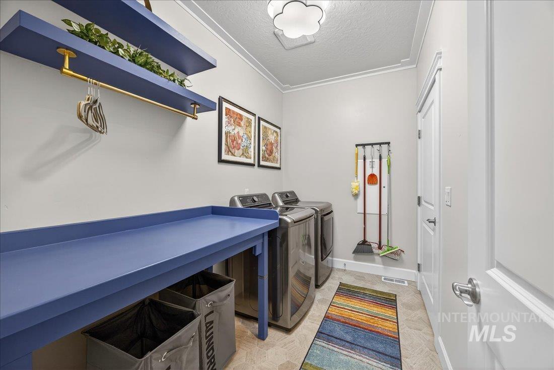 5525 S Acheron Way, Meridian, Idaho 83642, 3 Bedrooms, 2 Bathrooms, Residential For Sale, Price $575,000,MLS 98974519