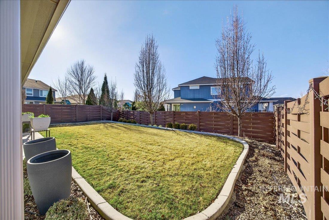 5525 S Acheron Way, Meridian, Idaho 83642, 3 Bedrooms, 2 Bathrooms, Residential For Sale, Price $575,000,MLS 98974519