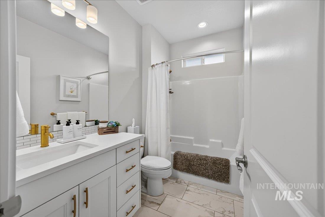 5525 S Acheron Way, Meridian, Idaho 83642, 3 Bedrooms, 2 Bathrooms, Residential For Sale, Price $575,000,MLS 98974519