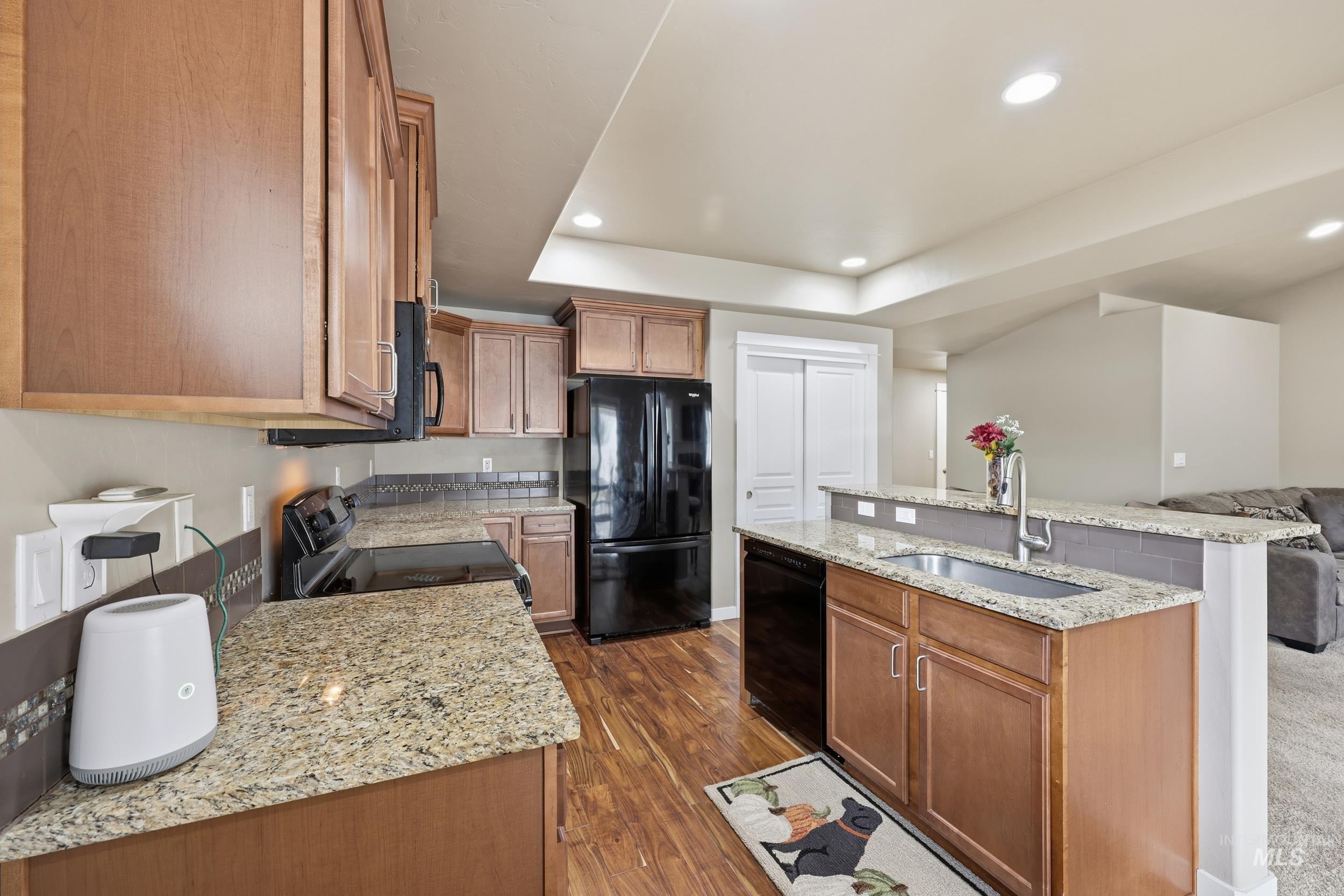 419 W Thornwood St, Nampa, Idaho 83686, 3 Bedrooms, 2 Bathrooms, Residential For Sale, Price $414,000,MLS 98974523