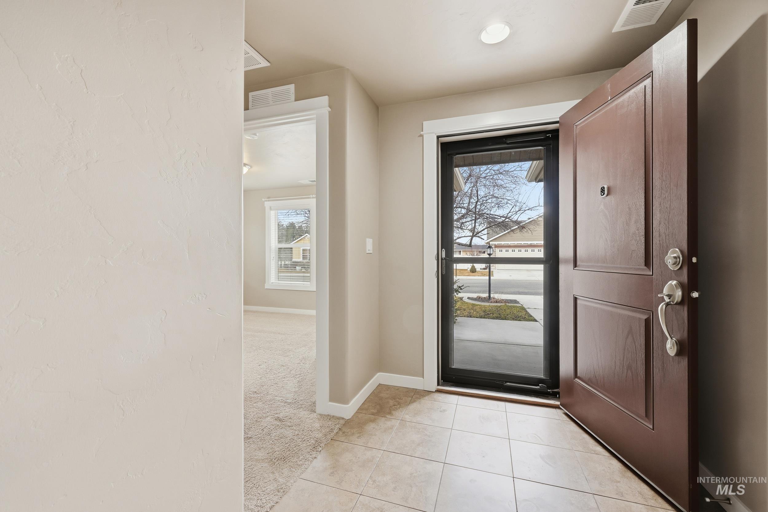 419 W Thornwood St, Nampa, Idaho 83686, 3 Bedrooms, 2 Bathrooms, Residential For Sale, Price $440,000,MLS 98974523