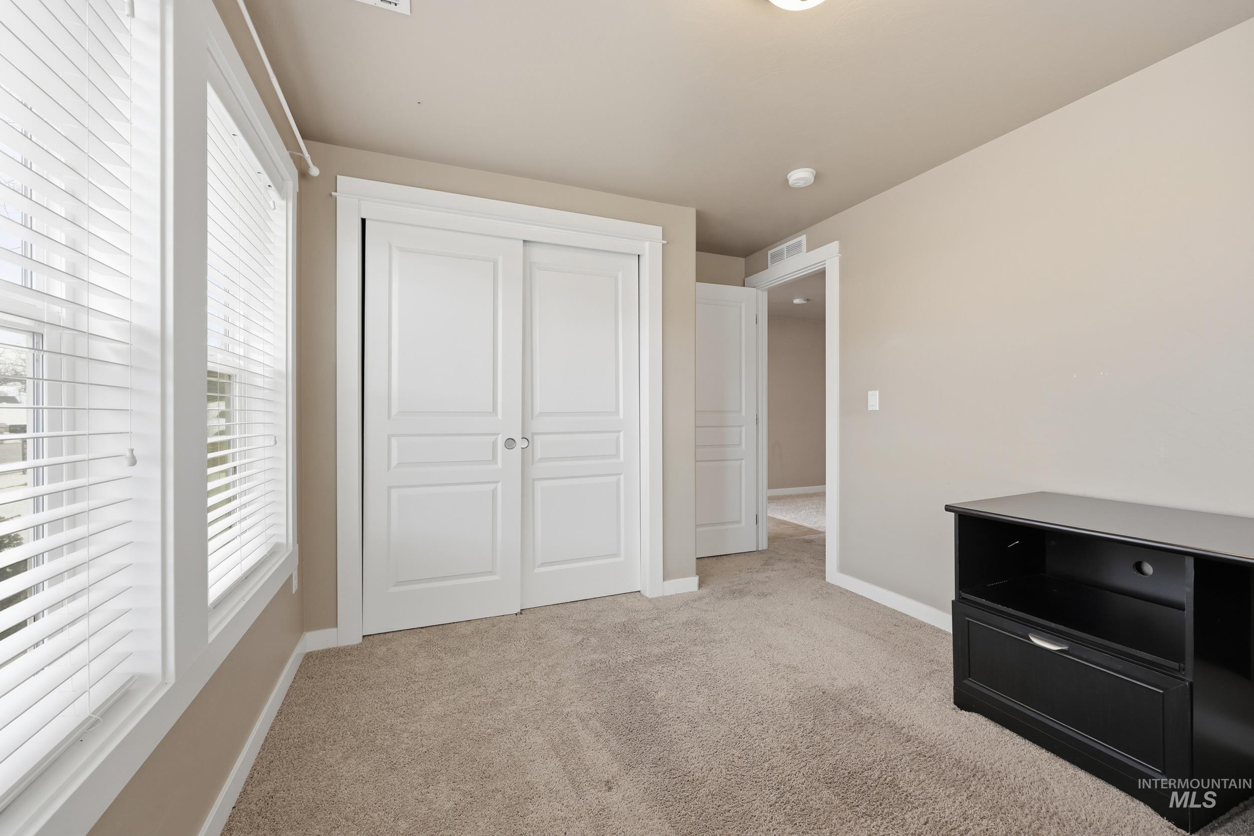 419 W Thornwood St, Nampa, Idaho 83686, 3 Bedrooms, 2 Bathrooms, Residential For Sale, Price $440,000,MLS 98974523