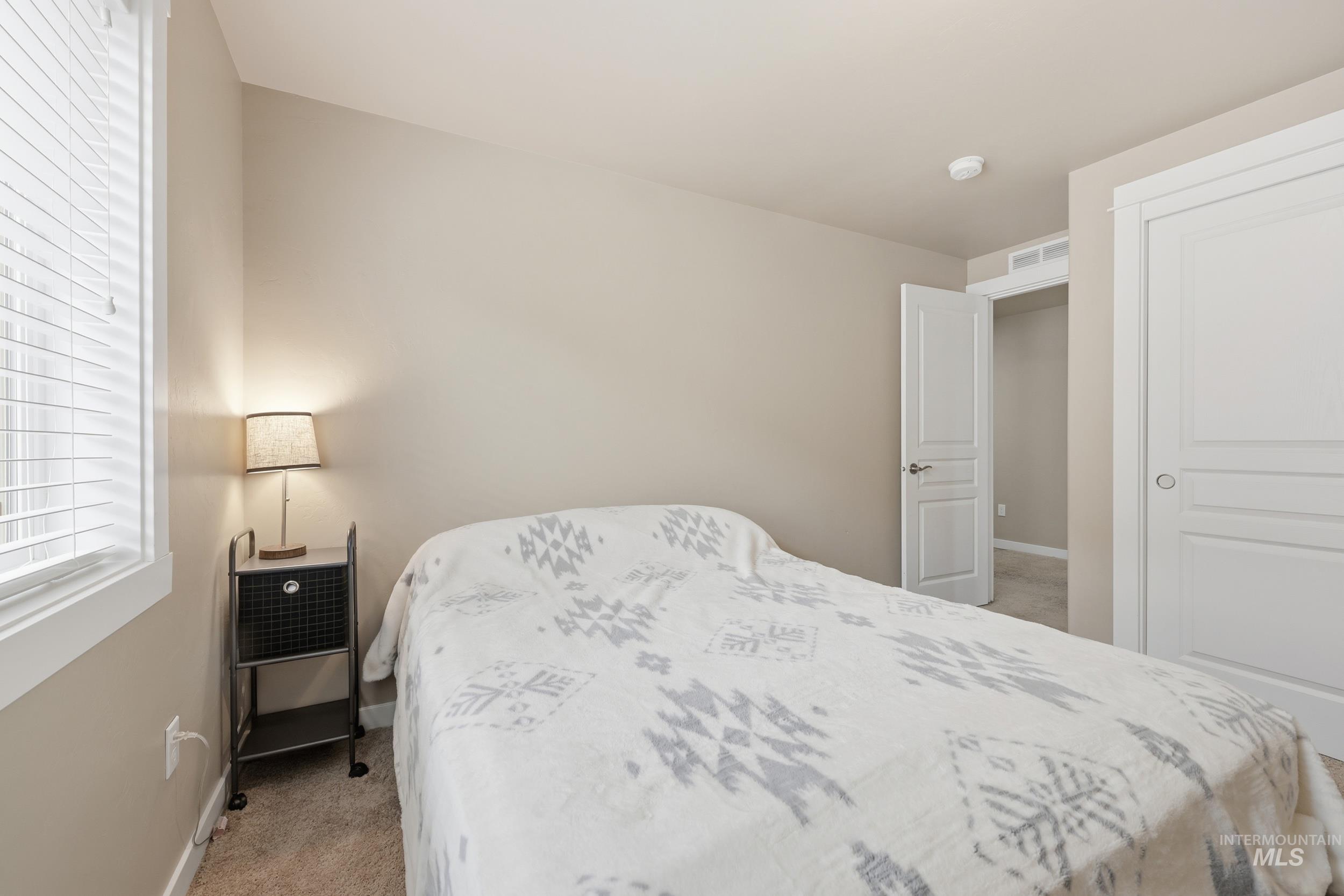 419 W Thornwood St, Nampa, Idaho 83686, 3 Bedrooms, 2 Bathrooms, Residential For Sale, Price $414,000,MLS 98974523