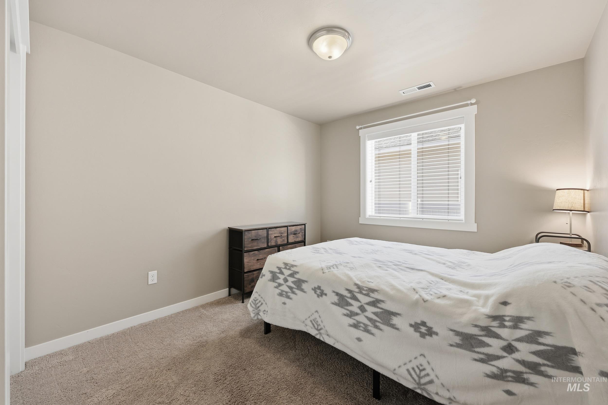 419 W Thornwood St, Nampa, Idaho 83686, 3 Bedrooms, 2 Bathrooms, Residential For Sale, Price $414,000,MLS 98974523