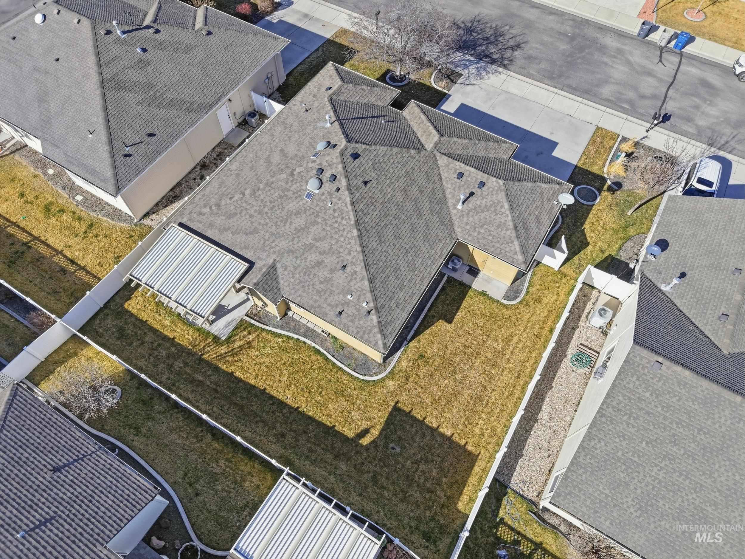 419 W Thornwood St, Nampa, Idaho 83686, 3 Bedrooms, 2 Bathrooms, Residential For Sale, Price $414,000,MLS 98974523