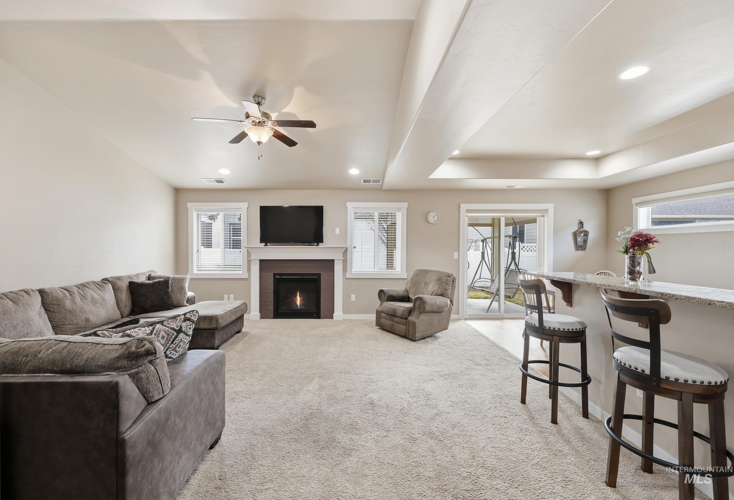 419 W Thornwood St, Nampa, Idaho 83686, 3 Bedrooms, 2 Bathrooms, Residential For Sale, Price $414,000,MLS 98974523