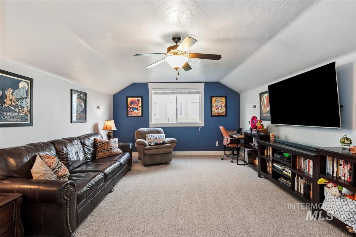 3637 N Park Crossing, Meridian, Idaho 83646, 4 Bedrooms, 2.5 Bathrooms, Residential For Sale, Price $549,900,MLS 98974525