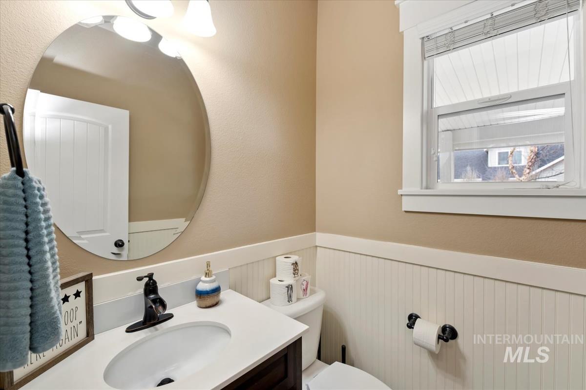 3637 N Park Crossing, Meridian, Idaho 83646, 4 Bedrooms, 2.5 Bathrooms, Residential For Sale, Price $549,900,MLS 98974525