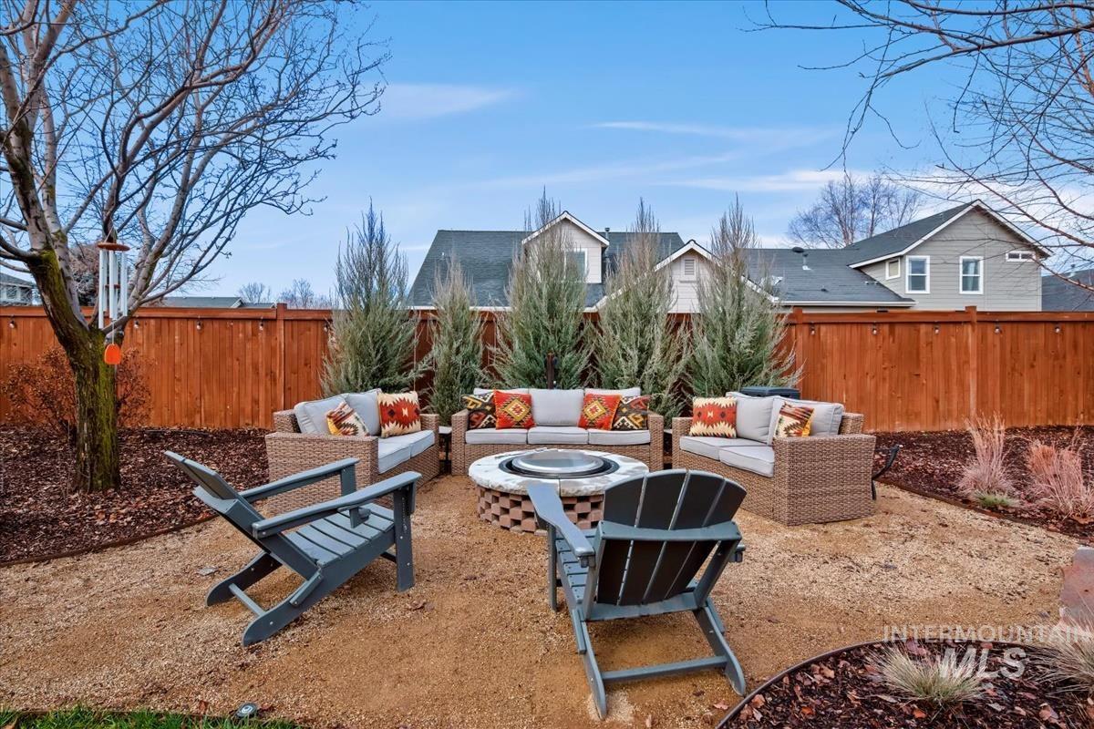 3637 N Park Crossing, Meridian, Idaho 83646, 4 Bedrooms, 2.5 Bathrooms, Residential For Sale, Price $549,900,MLS 98974525