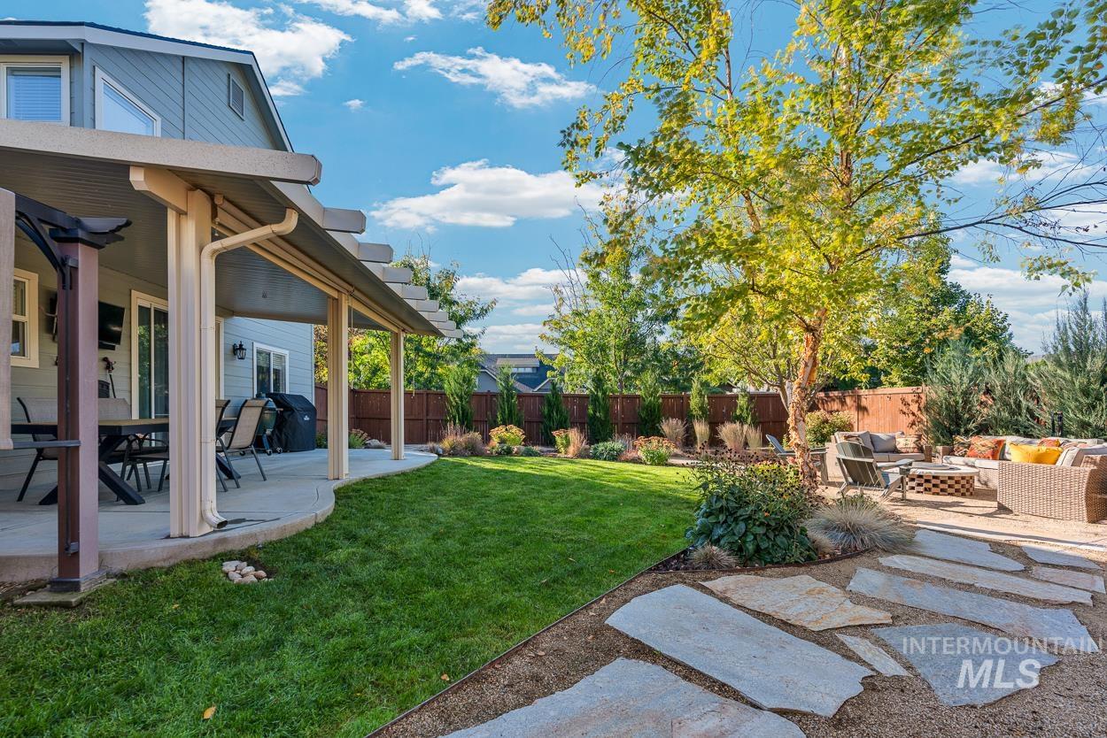 3637 N Park Crossing, Meridian, Idaho 83646, 4 Bedrooms, 2.5 Bathrooms, Residential For Sale, Price $549,900,MLS 98974525